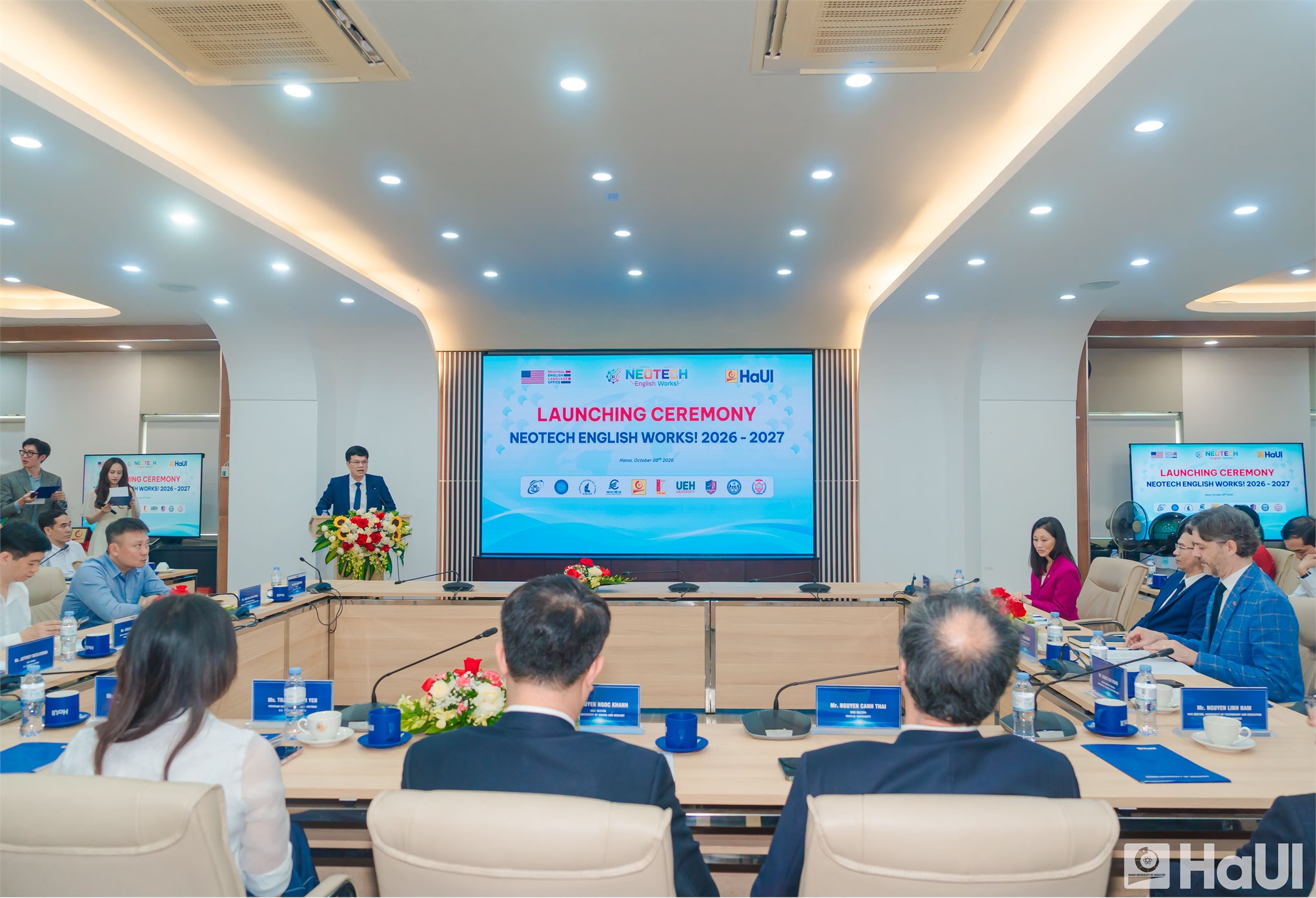 Đại sứ Hoa Kỳ tại Việt Nam Jennifer Wicks dự khai giảng NeoTECH English Works tại Đại học Công nghiệp Hà Nội