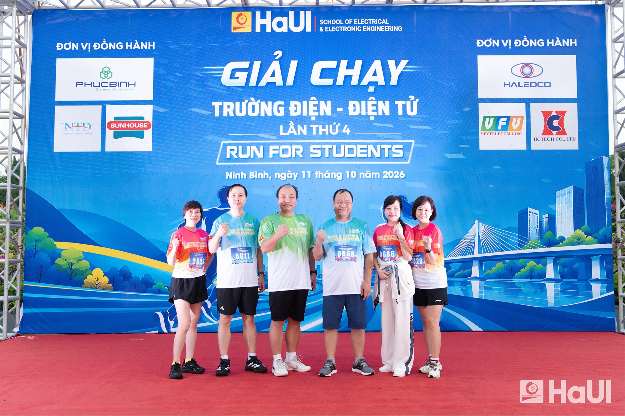 Giải chạy “Run for Student” Trường Điện - Điện tử năm 2026: Dấu ấn thể thao và hành trình lan tỏa yêu thương tại Đại học Công nghiệp Hà Nội