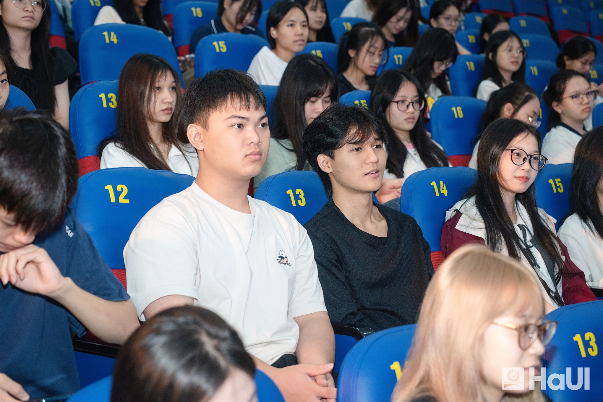 Tọa đàm “Vững bước tương lai”: Định hướng nghề nghiệp cho sinh viên K21 Khoa May và Thiết kế thời trang