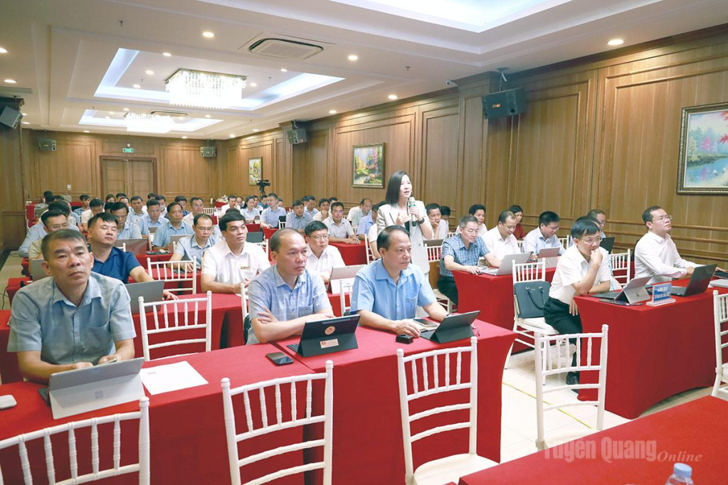 [tuyenquangtv] Bồi dưỡng năng lực số cho cán bộ, công chức, viên chức Tuyên Quang