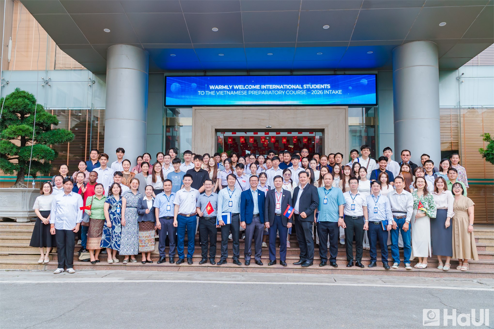 Đại học Công nghiệp Hà Nội đón 50 tân sinh viên quốc tế đến học tập