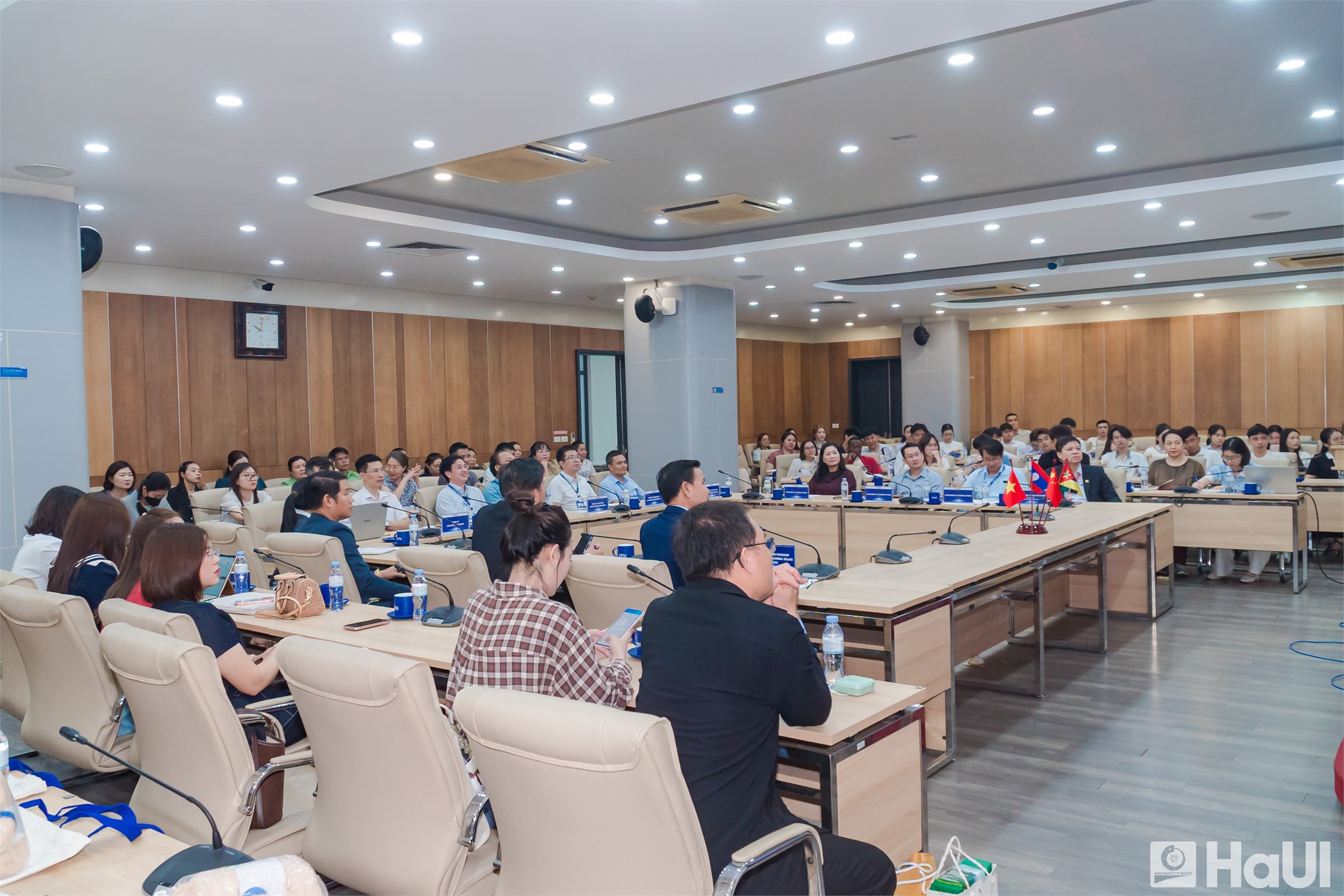 Đại học Công nghiệp Hà Nội đón 50 tân sinh viên quốc tế đến học tập