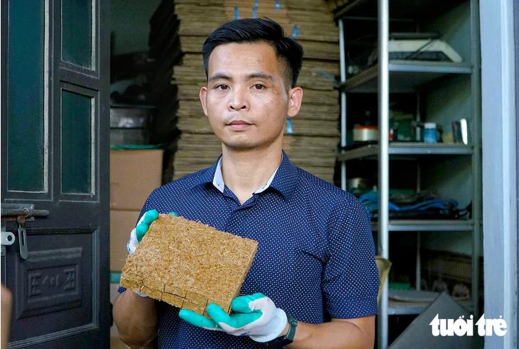 [tuoitre] Kỹ sư rời phố về quê, biến rơm rạ thành sản phẩm độc lạ bán sang Mỹ, Canada