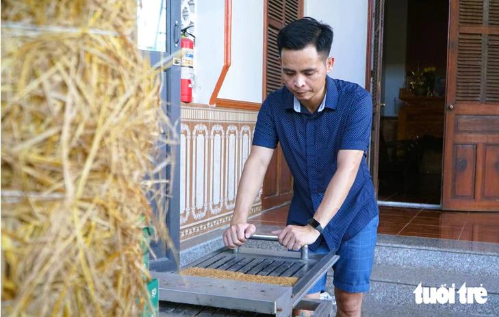 [tuoitre] Kỹ sư rời phố về quê, biến rơm rạ thành sản phẩm độc lạ bán sang Mỹ, Canada