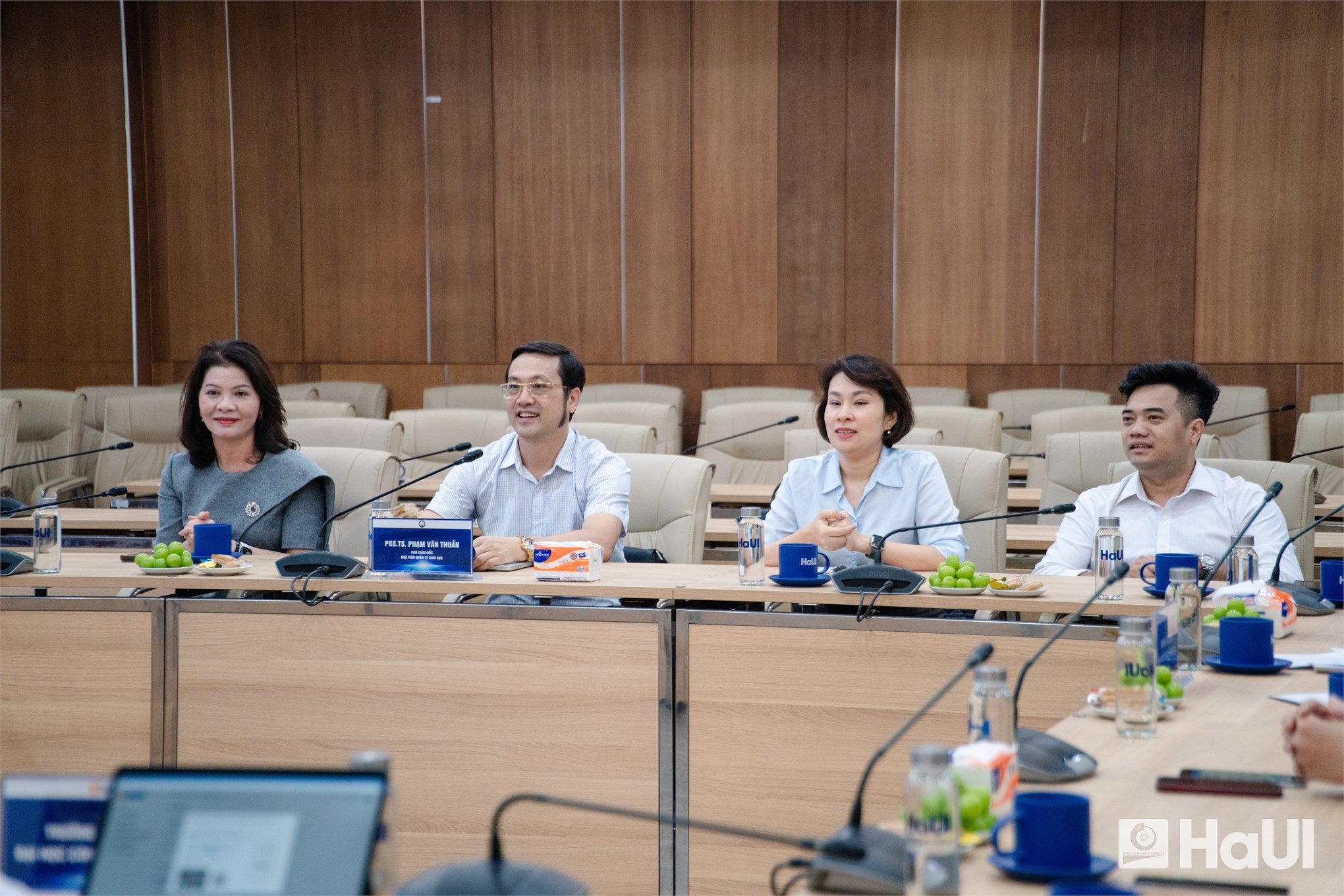 Đại học Công nghiệp Hà Nội chia sẻ mô hình đại học thông minh và kinh nghiệm chuyển đổi số với Học viện Quản lý Giáo dục