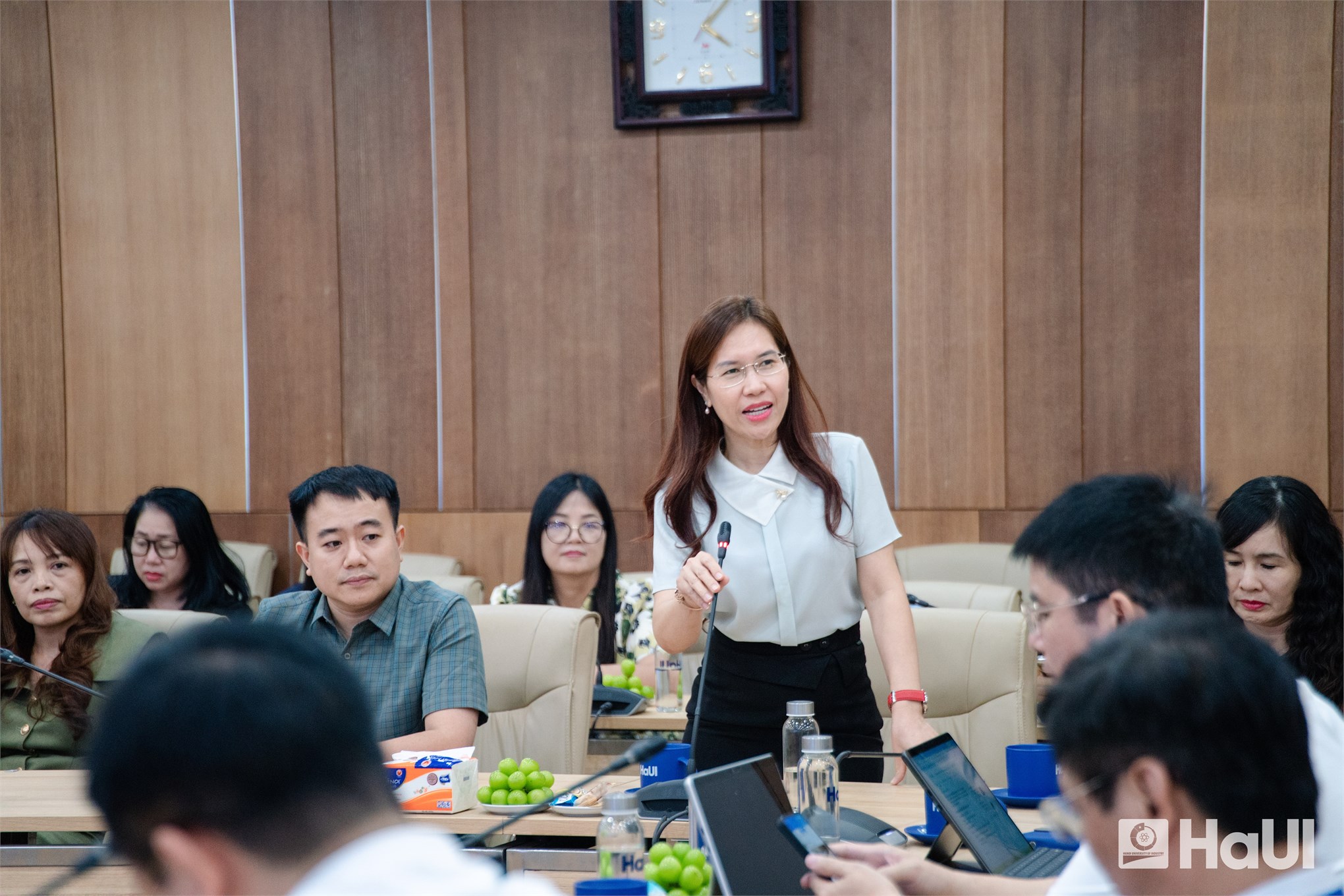 Đại học Công nghiệp Hà Nội chia sẻ mô hình đại học thông minh và kinh nghiệm chuyển đổi số với Học viện Quản lý Giáo dục
