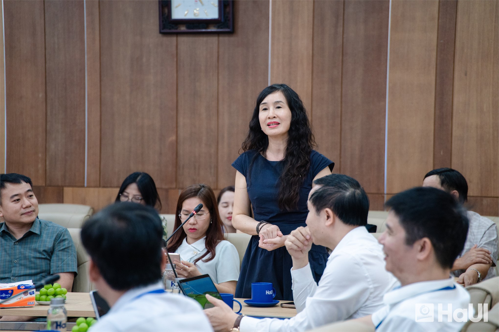 Đại học Công nghiệp Hà Nội chia sẻ mô hình đại học thông minh và kinh nghiệm chuyển đổi số với Học viện Quản lý Giáo dục
