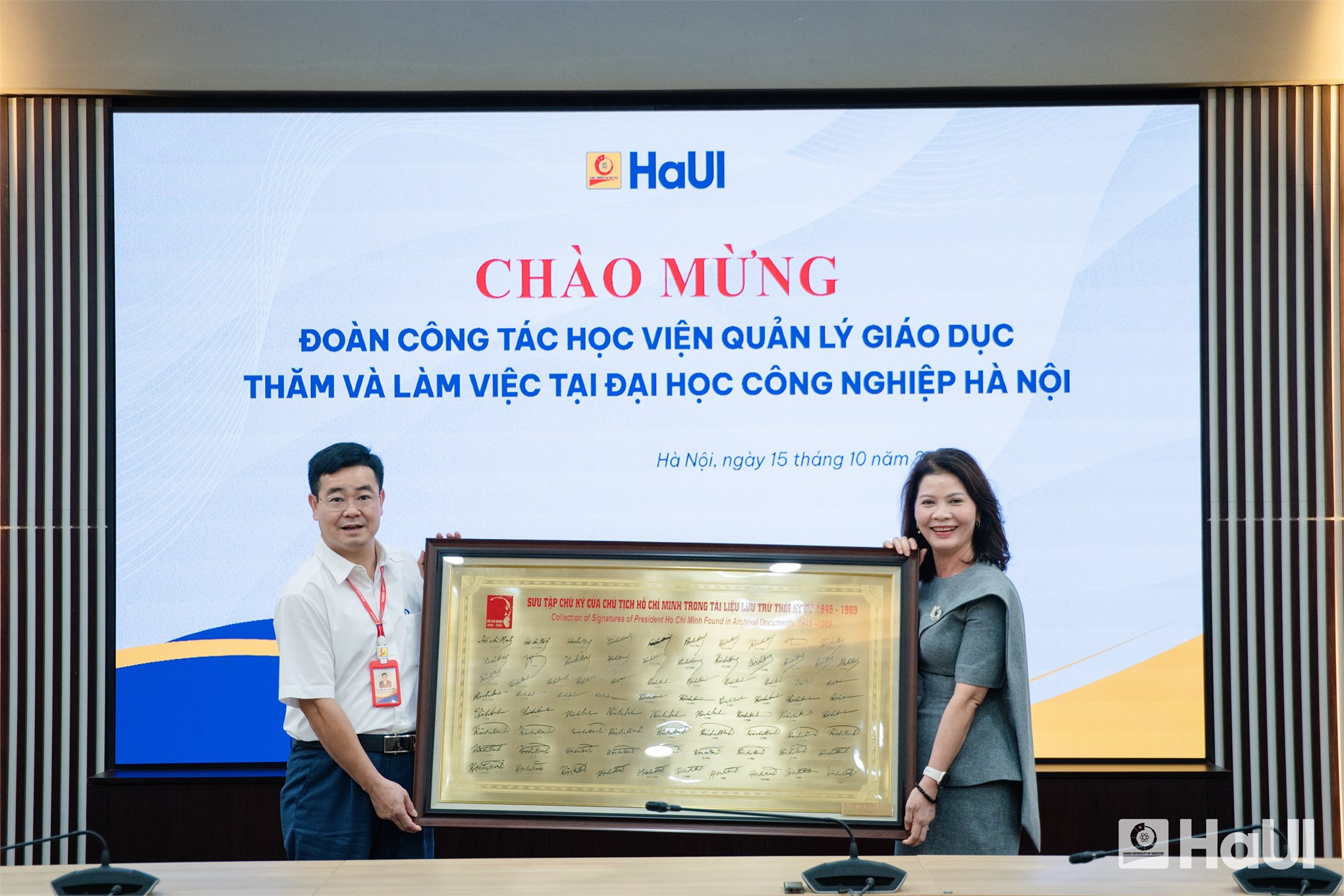 Đại học Công nghiệp Hà Nội chia sẻ mô hình đại học thông minh và kinh nghiệm chuyển đổi số với Học viện Quản lý Giáo dục