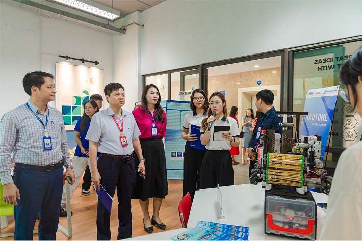 [tapchicongthuong] Trường Kinh tế, Đại học Công nghiệp Hà Nội ra mắt Không gian Đổi mới sáng tạo và Khởi nghiệp