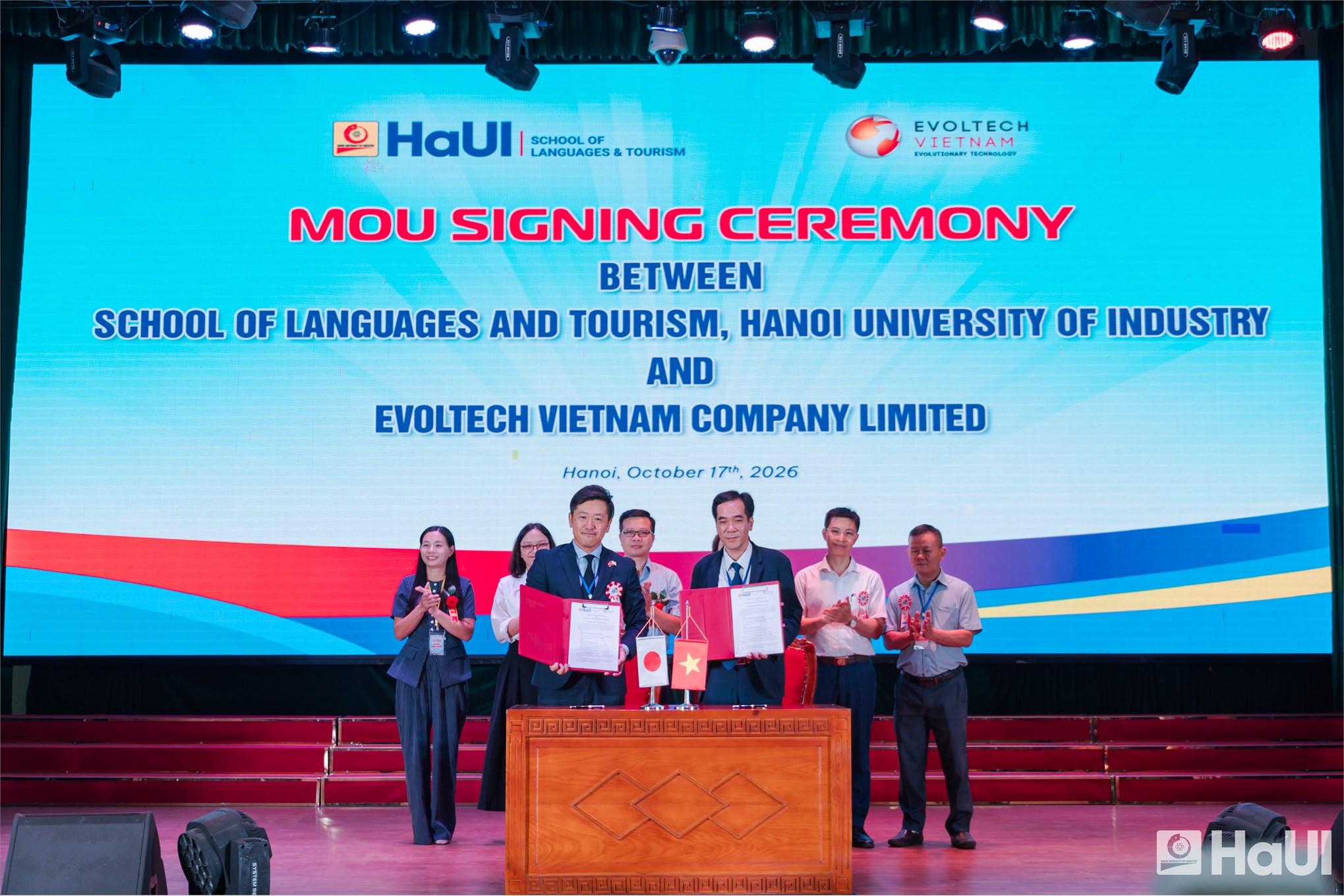 Sắc màu văn hóa và tinh thần đổi mới sáng tạo từ Ngày hội SJD 2026 tại Đại học Công nghiệp Hà Nội