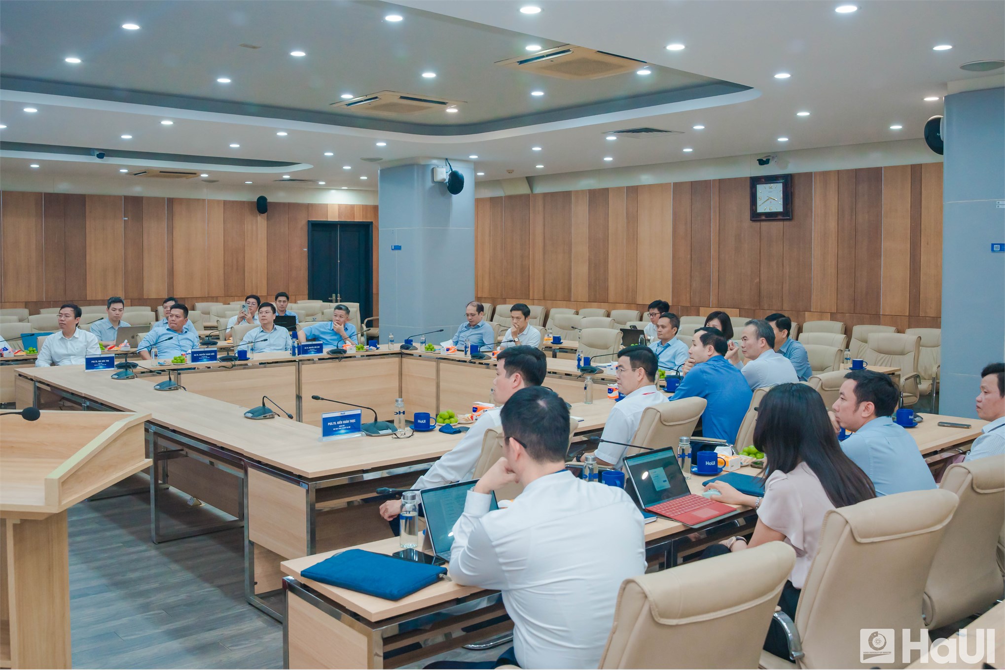Đại học Công nghiệp Hà Nội và Đại học Kinh tế Quốc dân trao đổi kinh nghiệm quản trị đại học và chuyển đổi số