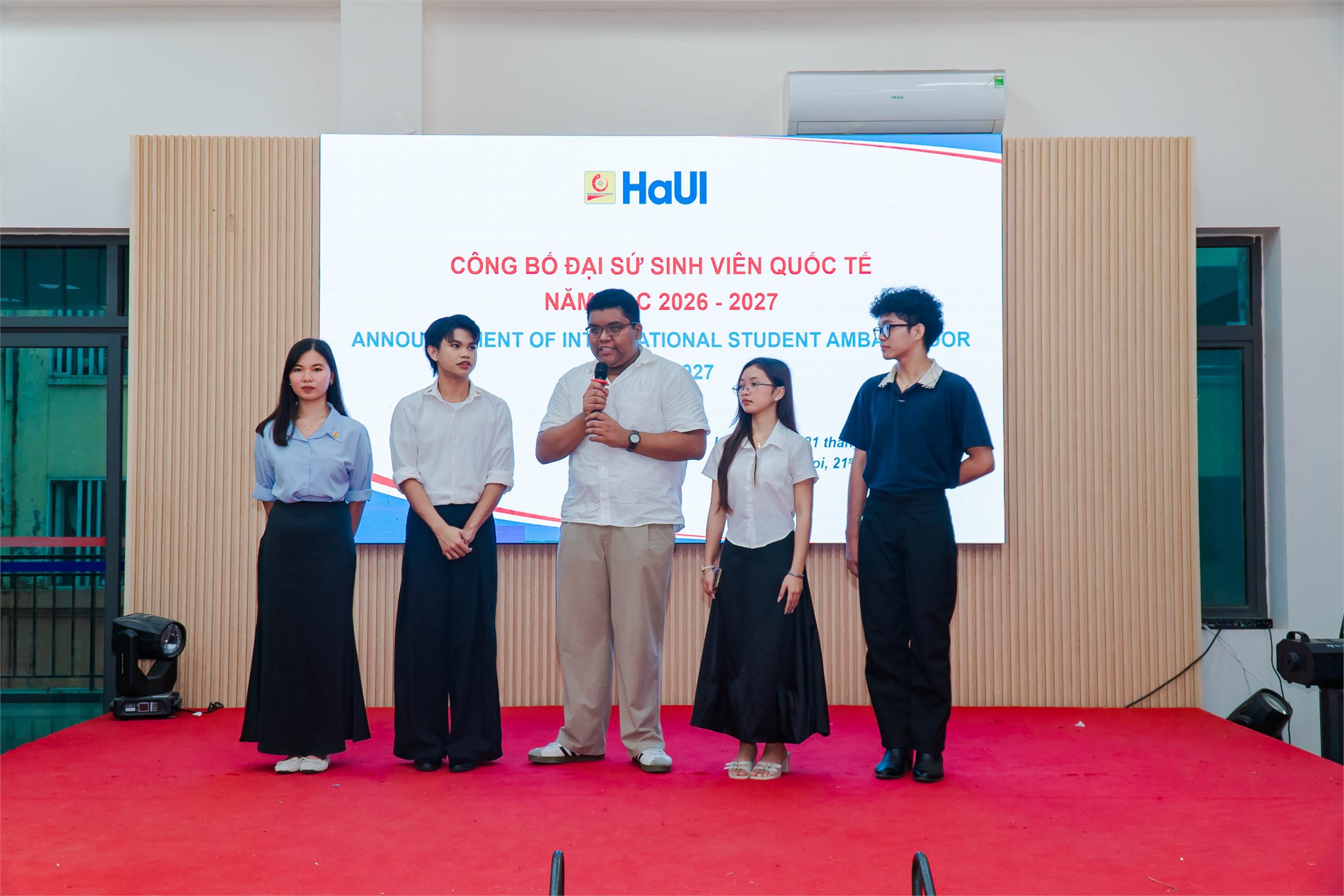 Sắc màu văn hóa hội tụ tại HaUI: Ra mắt Đại sứ sinh viên quốc tế năm học 2026 - 2027