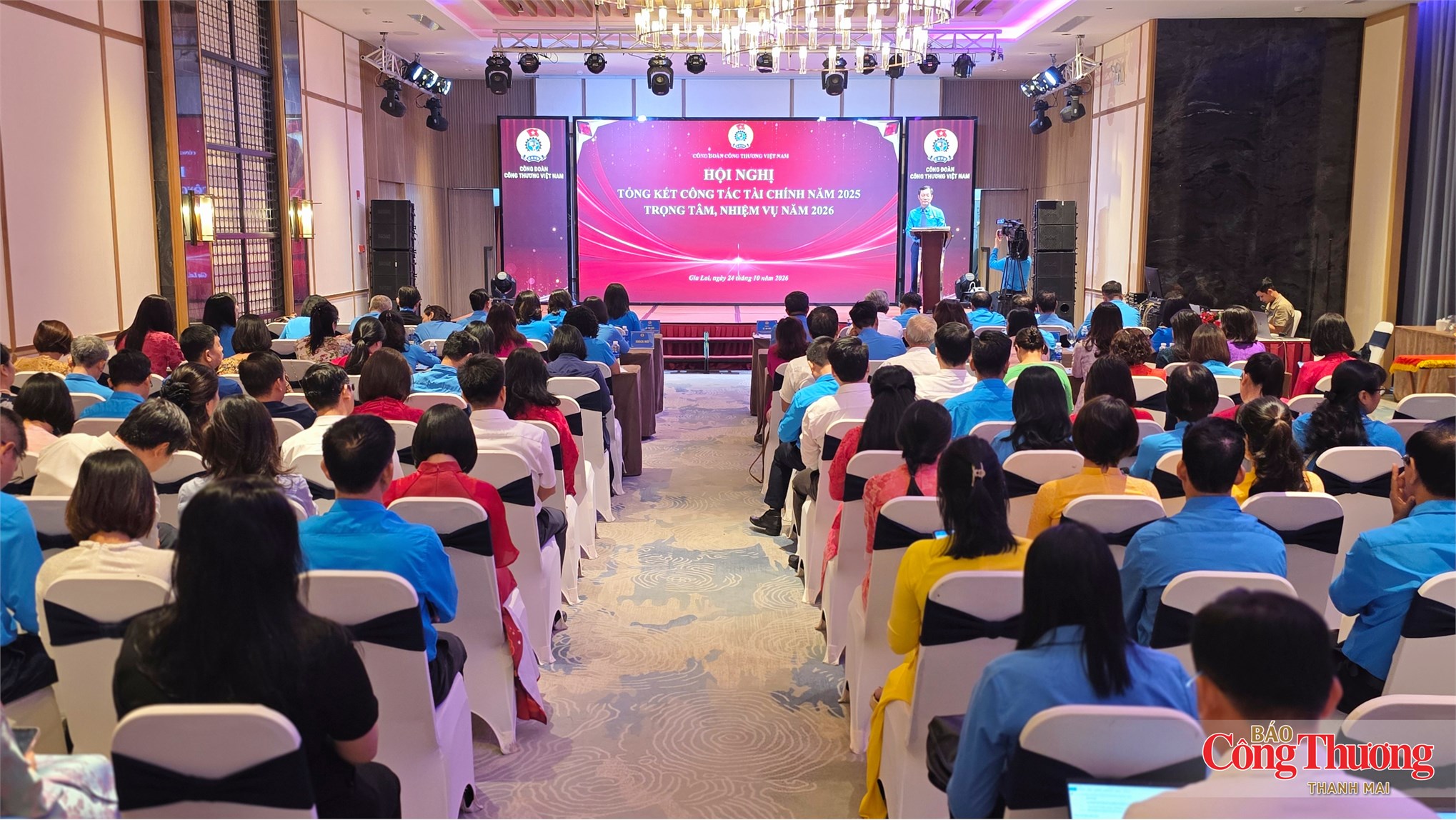 Công đoàn Đại học Công nghiệp Hà Nội nhận Bằng khen về thành tích xuất sắc trong hoạt động tài chính công đoàn