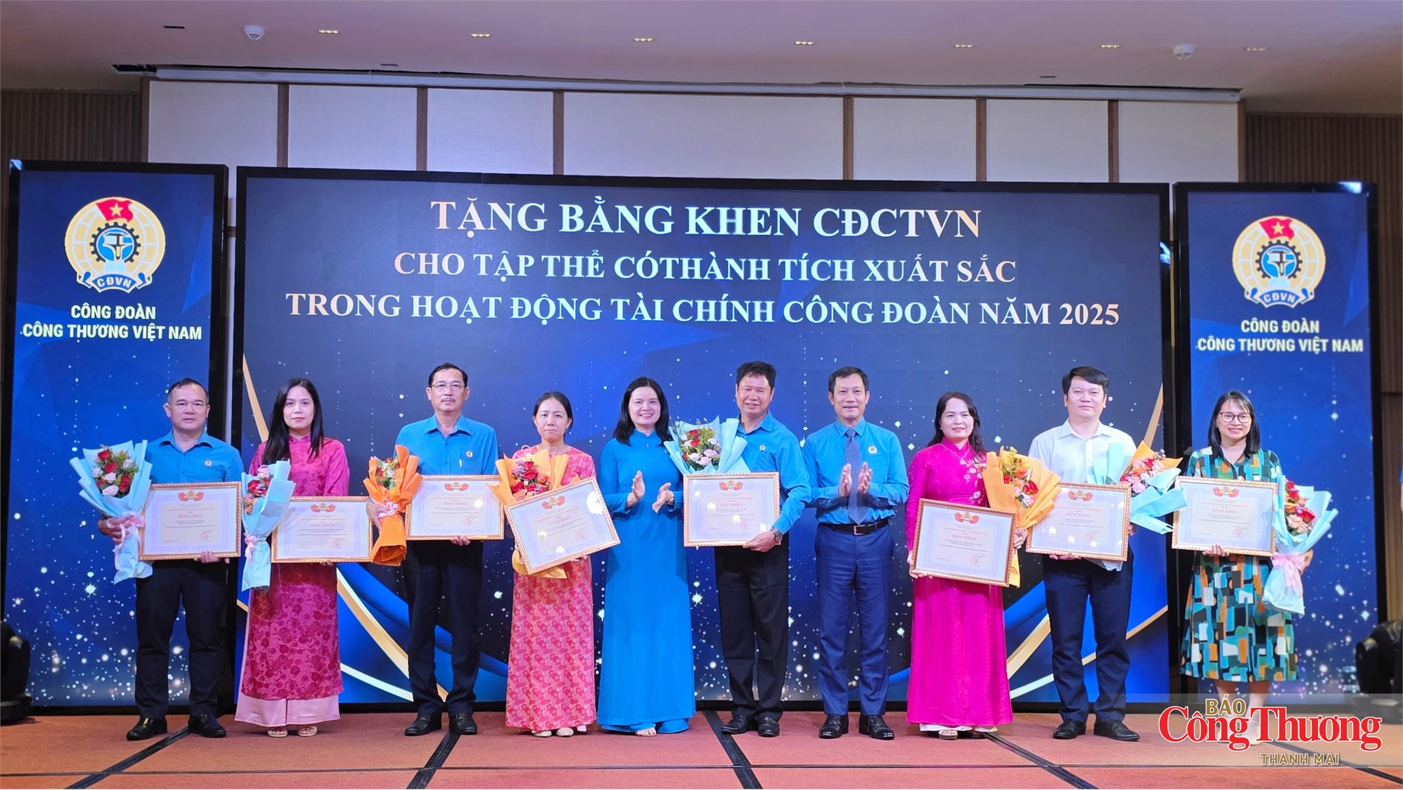 Công đoàn Đại học Công nghiệp Hà Nội nhận Bằng khen về thành tích xuất sắc trong hoạt động tài chính công đoàn