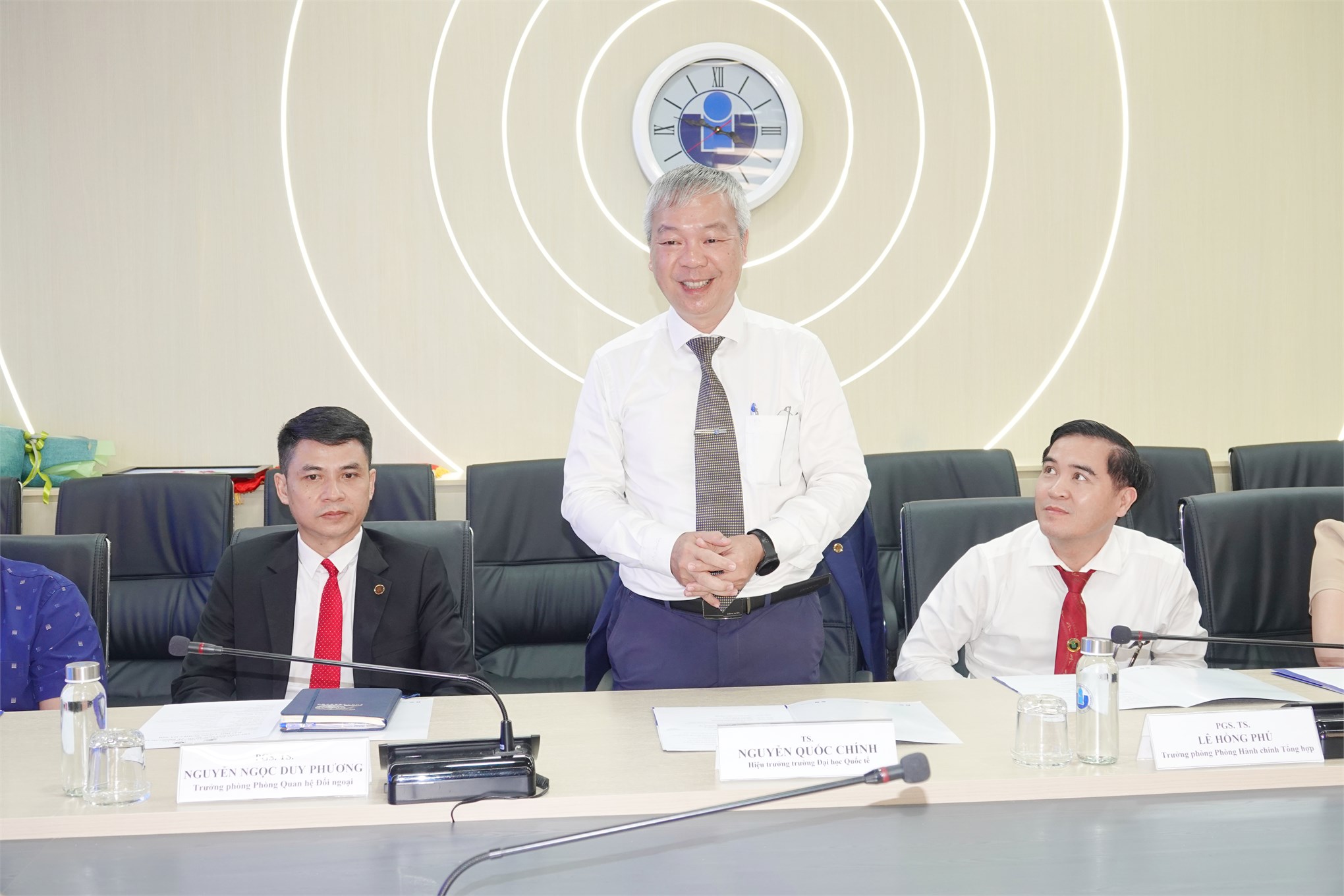 Đại học Công nghiệp Hà Nội và Trường Đại học Quốc tế (ĐHQG-HCM) ký kết thỏa thuận hợp tác