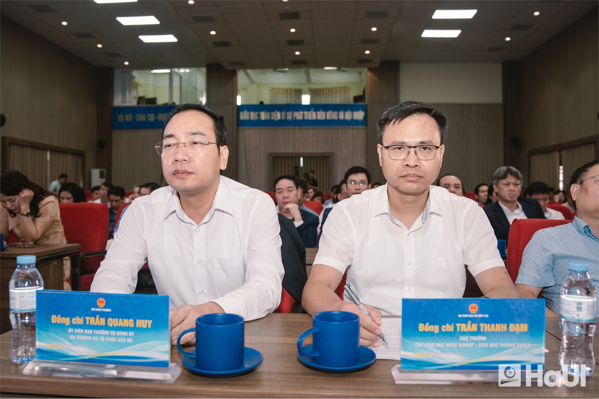 Hội nghị Tổng kết công tác đào tạo, bồi dưỡng của Bộ Công Thương năm 2026: HaUI vinh dự nhận Cờ thi đua và nhiều danh hiệu khen thưởng