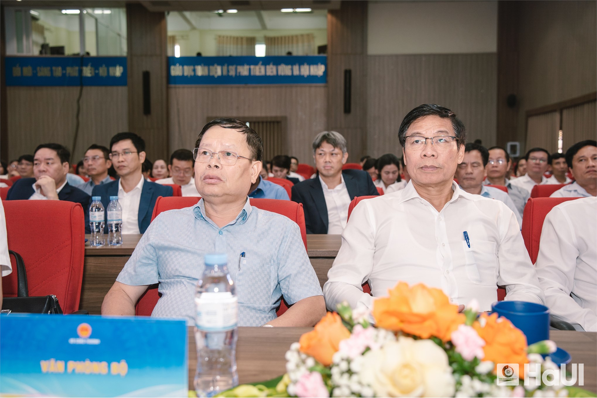 Hội nghị Tổng kết công tác đào tạo, bồi dưỡng của Bộ Công Thương năm 2026: HaUI vinh dự nhận Cờ thi đua và nhiều danh hiệu khen thưởng