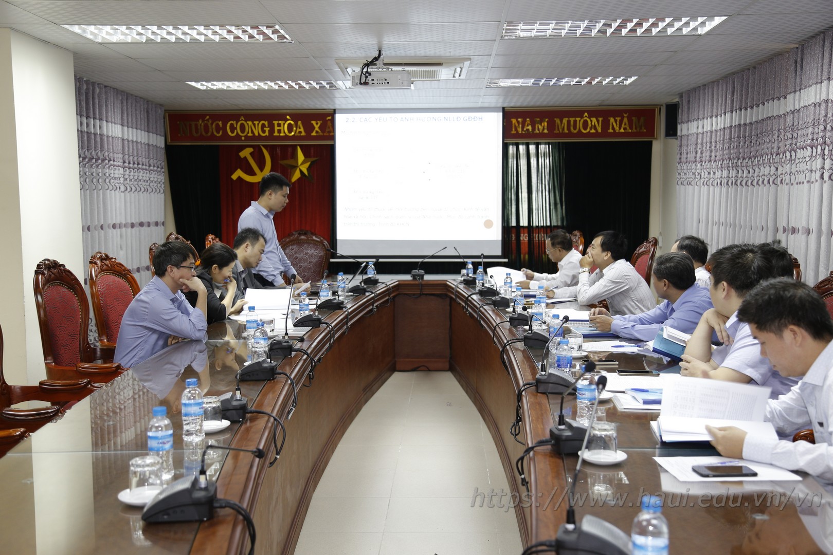 Đề tài NCKH cấp trường: “Nghiên cứu khung năng lực lãnh đạo của giám đốc điều hành các doanh nghiệp công nghiệp vừa và nhỏ ở Việt Nam hiện nay”