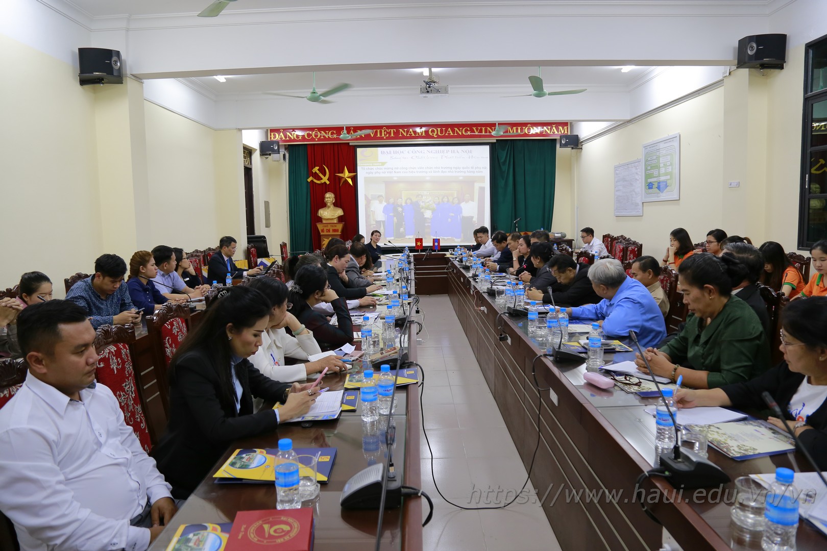 Hanoi University of Industry and Laos’ Ministry of Education and Sports talk on gender equality and women’s advancements