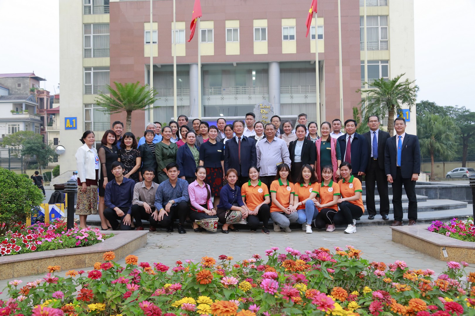 Hanoi University of Industry and Laos’ Ministry of Education and Sports talk on gender equality and women’s advancements