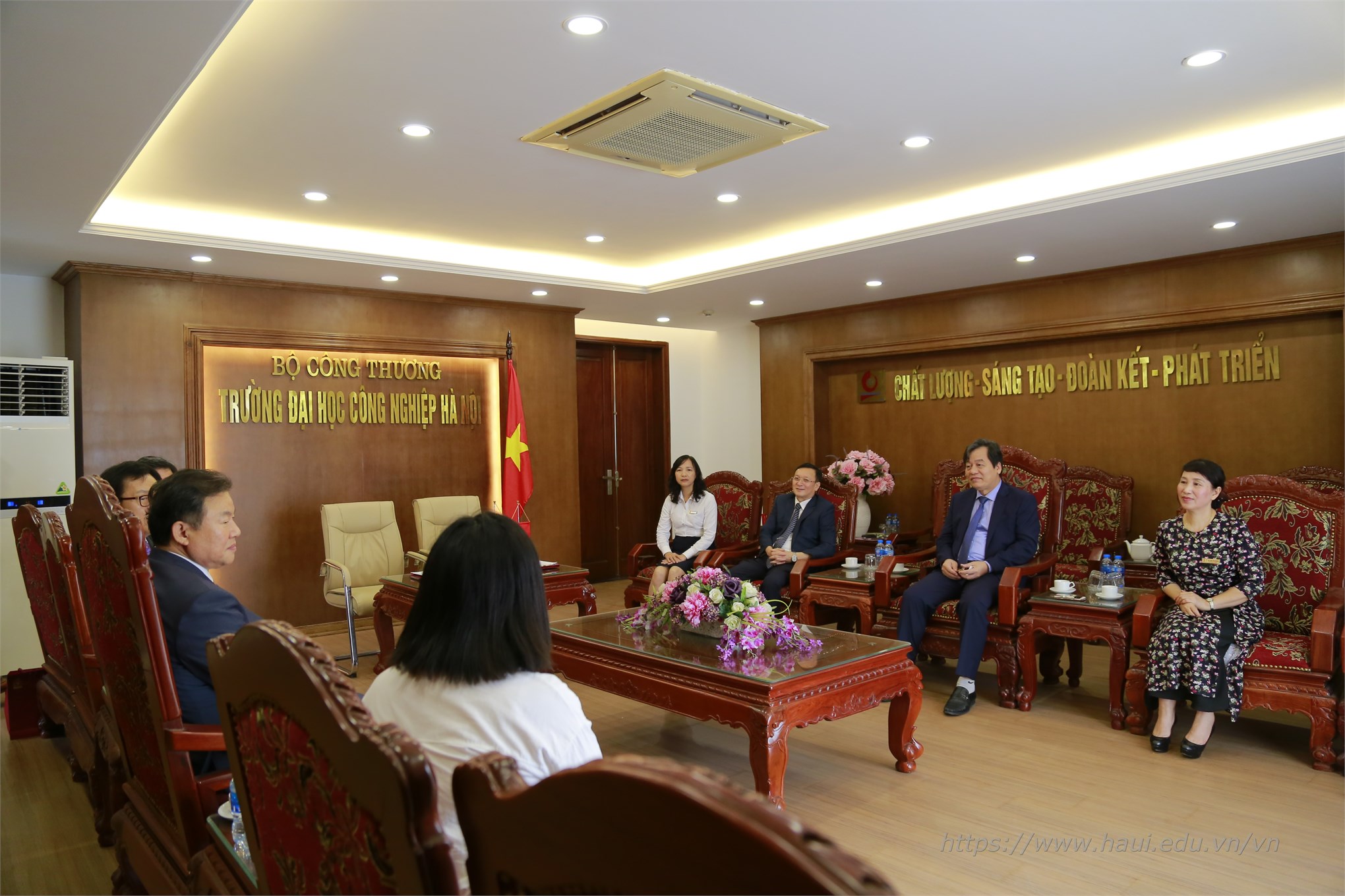 Hanoi University of Industry signed a cooperation agreement with Kunjang College - Korea