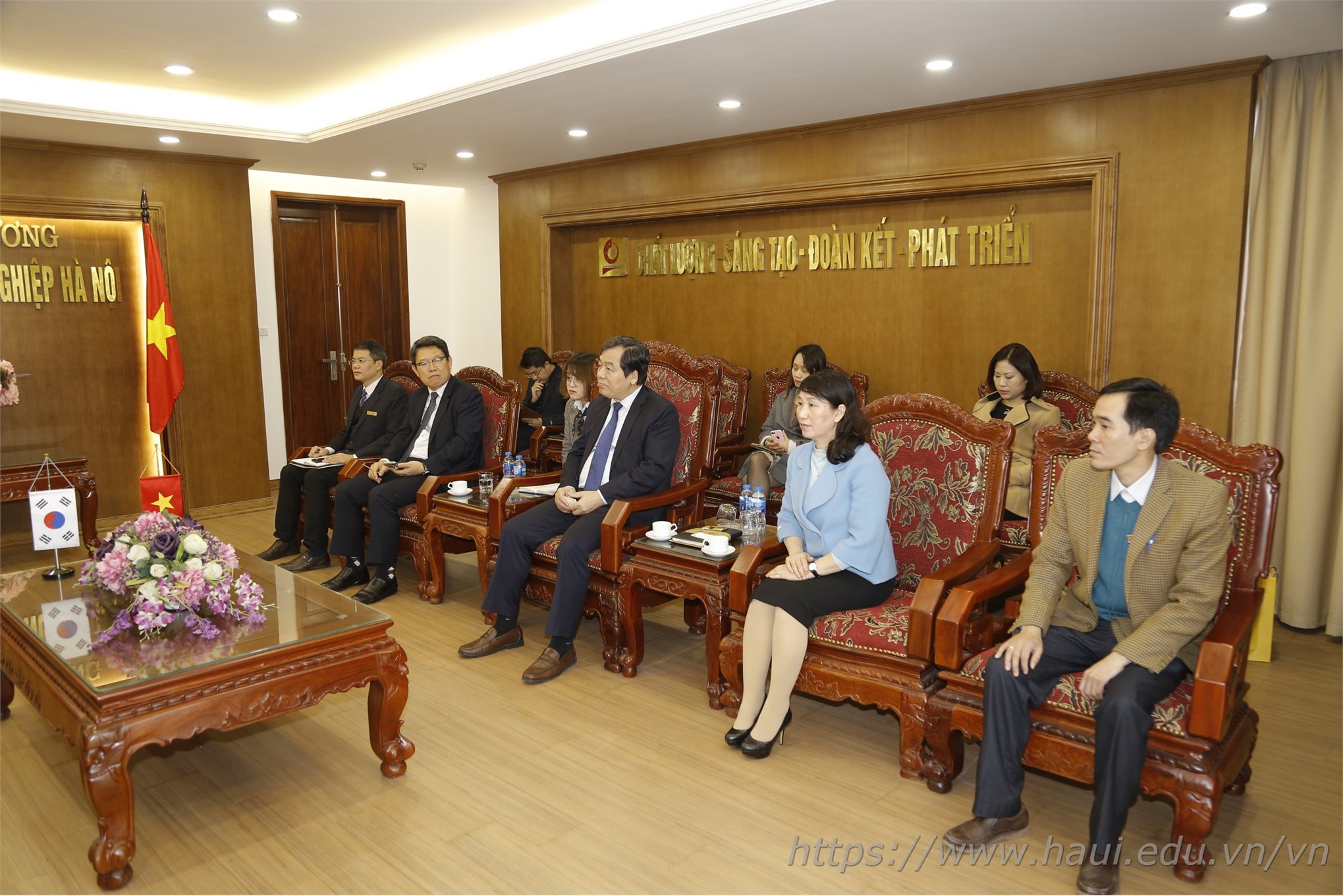 Hannam University, Korea paid a working visit to Hanoi University of Industry