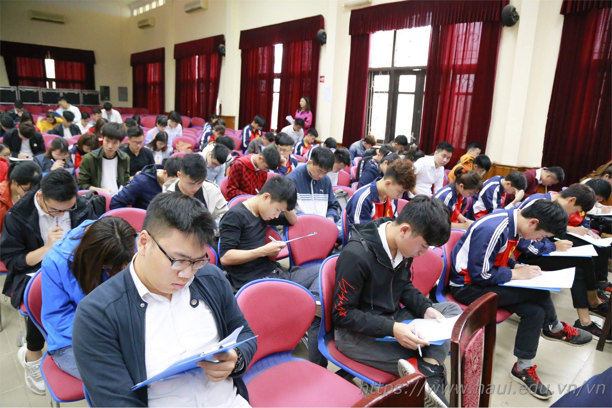 Hàng trăm cơ hội việc làm cho sinh viên HaUI tại Tập đoàn KHKT Hồng Hải