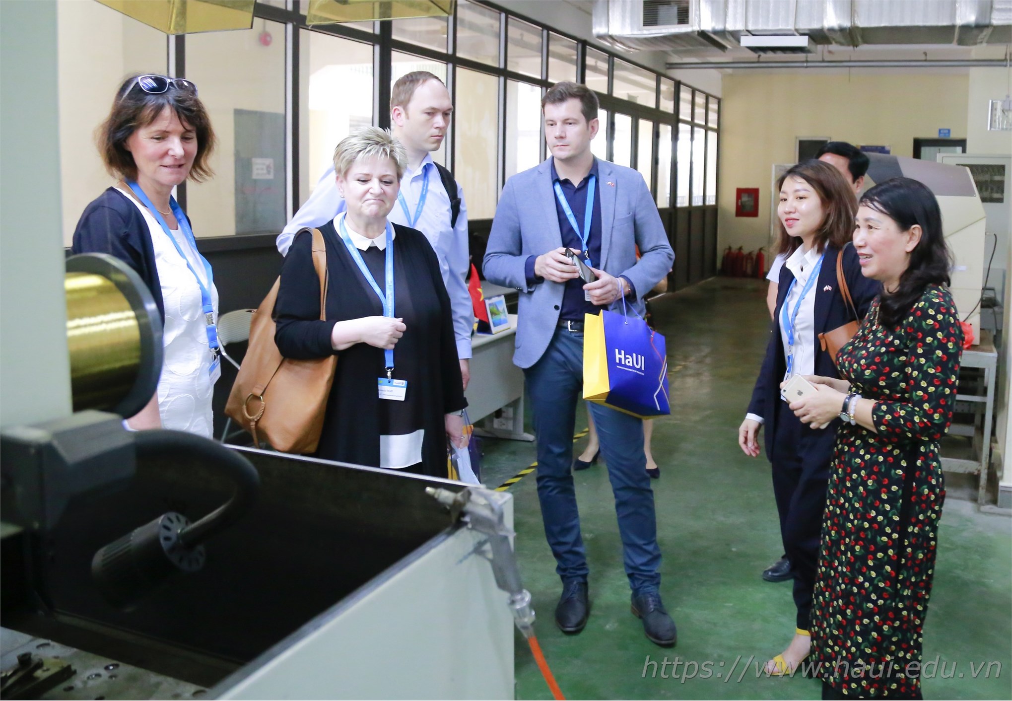 Business delegation of Thuringen, Germany paid a working visit to Hanoi University of Industry
