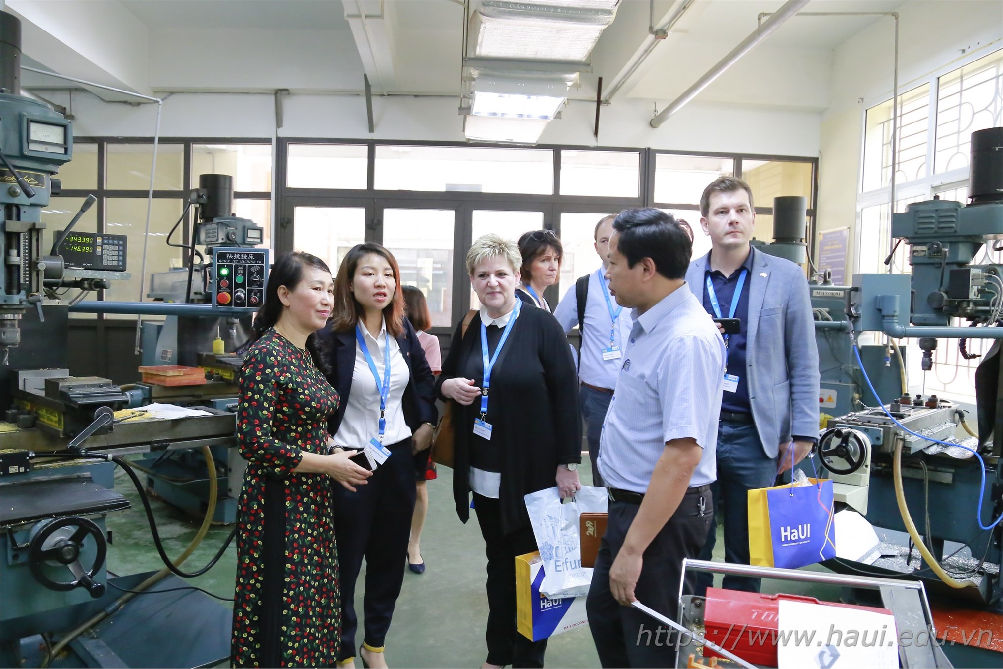 Business delegation of Thuringen, Germany paid a working visit to Hanoi University of Industry
