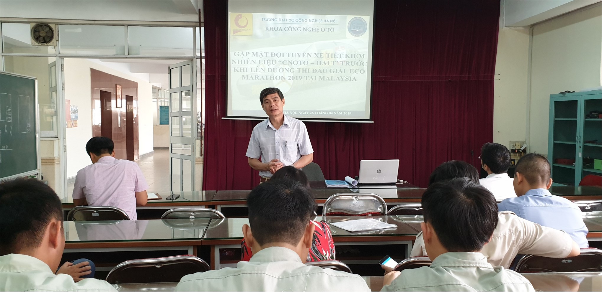 PGS.TS Nguyễn Tiến Hán phát biểu tại buổi gặp mặt