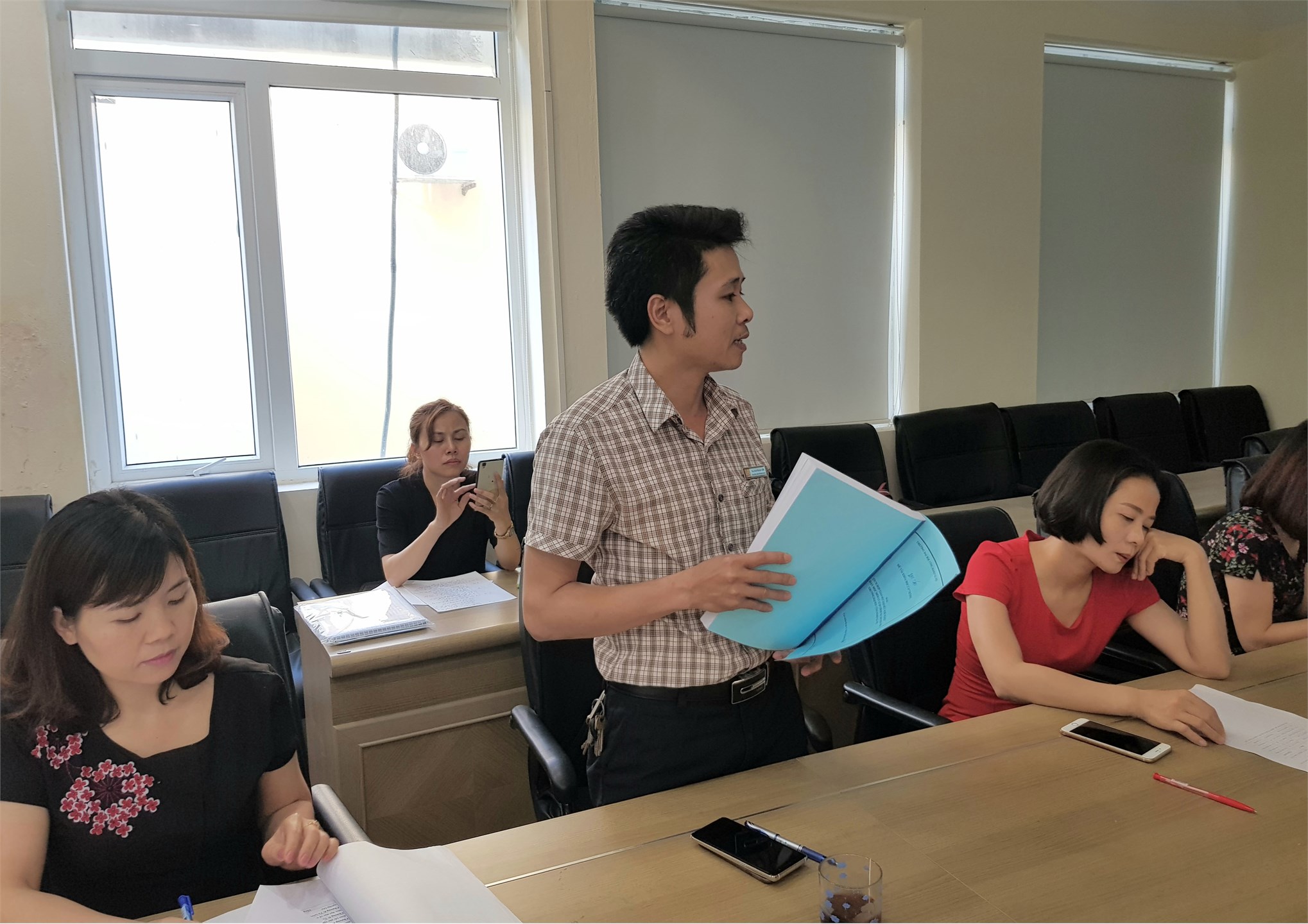 Nghiệm thu cấp cơ sở `Tích hợp giáo dục đạo đức nghề nghiệp vào dạy học môn Lý luận chính trị cho sinh viên Trường Đại học Công nghiệp Hà Nội`