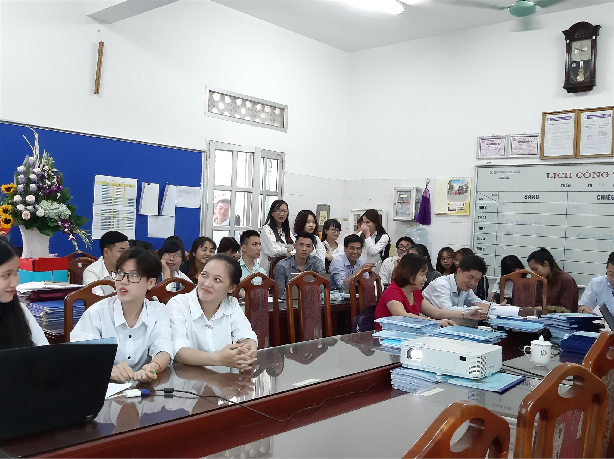 SInh viên đến dự