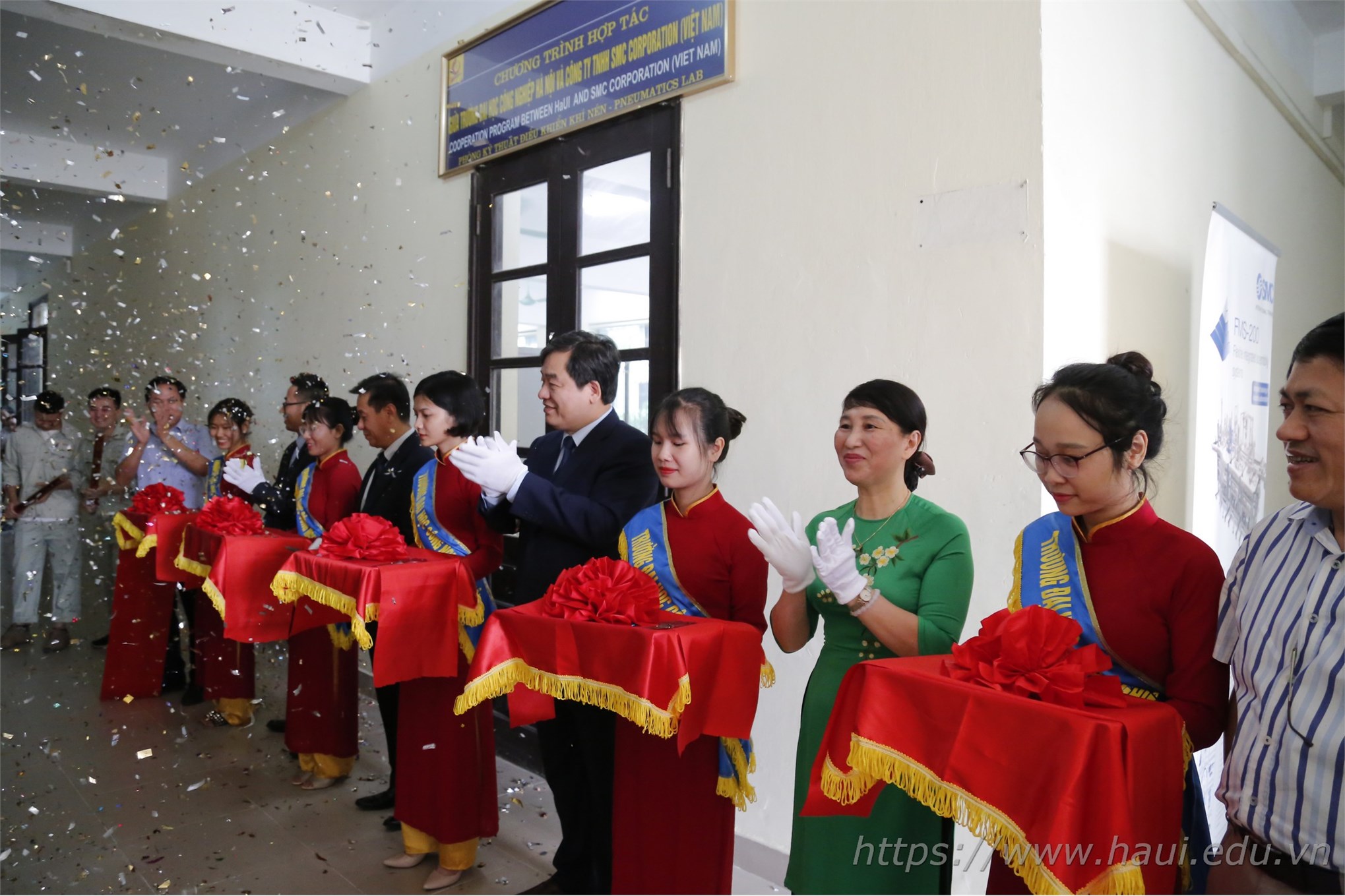 Hanoi University of Industry launch a new pneumatic lab worth 2.3 billion VND