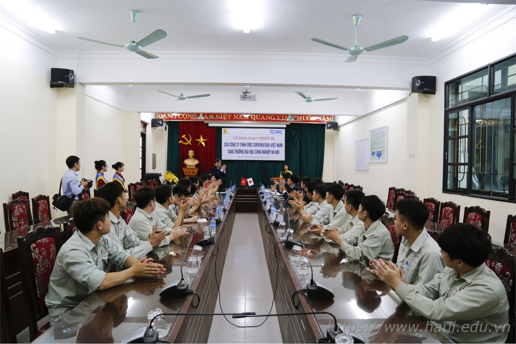 Hanoi University of Industry launch a new pneumatic lab worth 2.3 billion VND