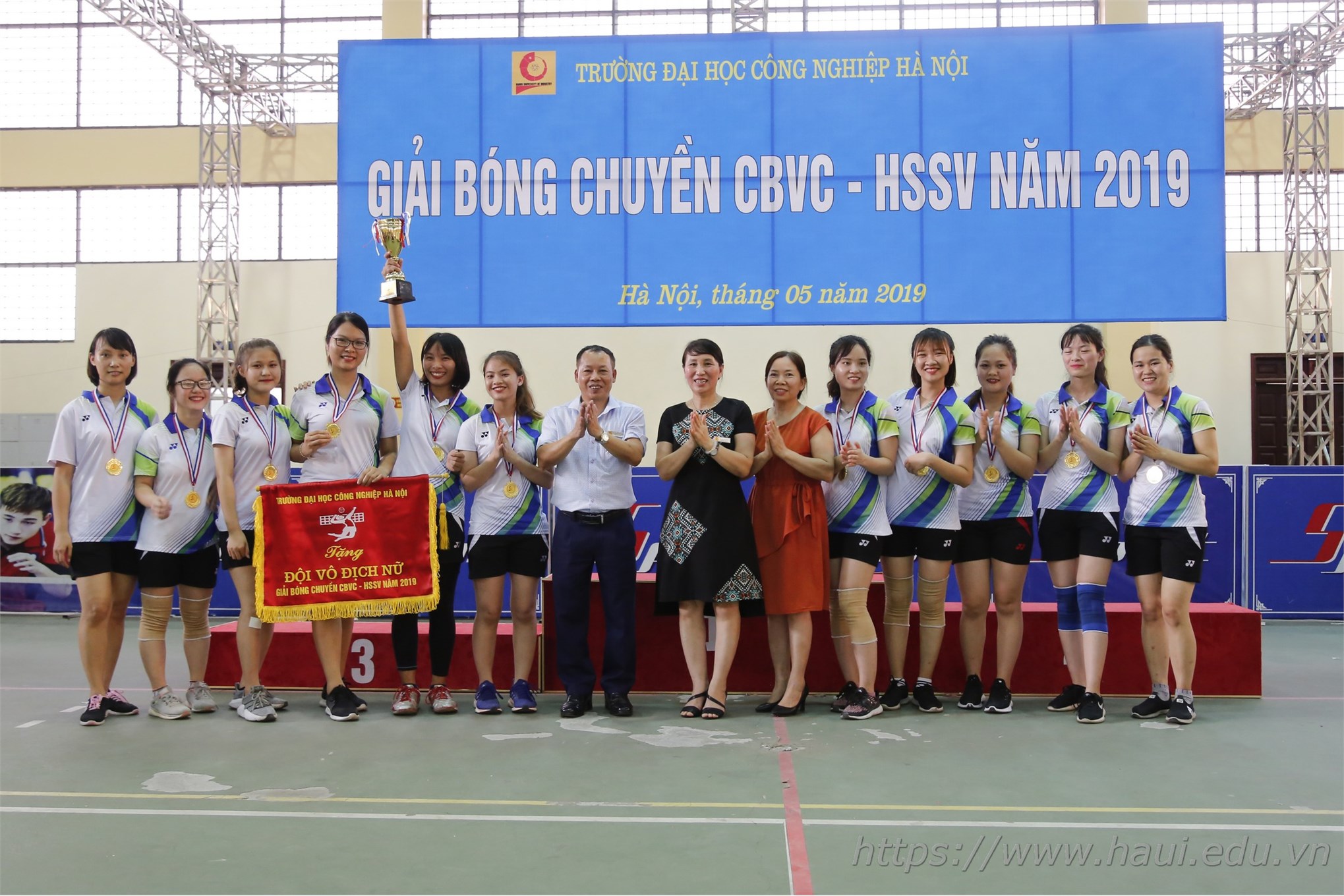 Chung kết Giải bóng chuyền Cán bộ viên chức, học sinh sinh viên Đại học Công nghiệp Hà Nội năm 2019