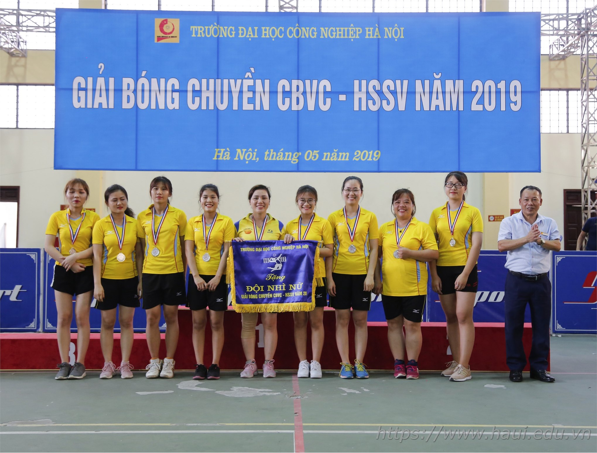 Bế mạc giải Bóng chuyền cán bộ, viên chức, sinh viên Đại học Công nghiệp Hà Nội năm 2019
