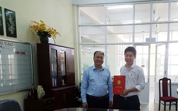 Trao quyết định thành lập 02 tổ chuyên môn cho Trung tâm Thông tin Thư viện