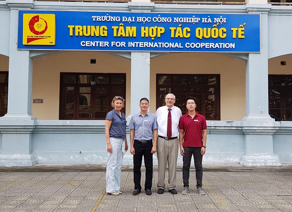 Tiếp đoàn công tác trường Đại học Szechenyi Istvan, Hungary