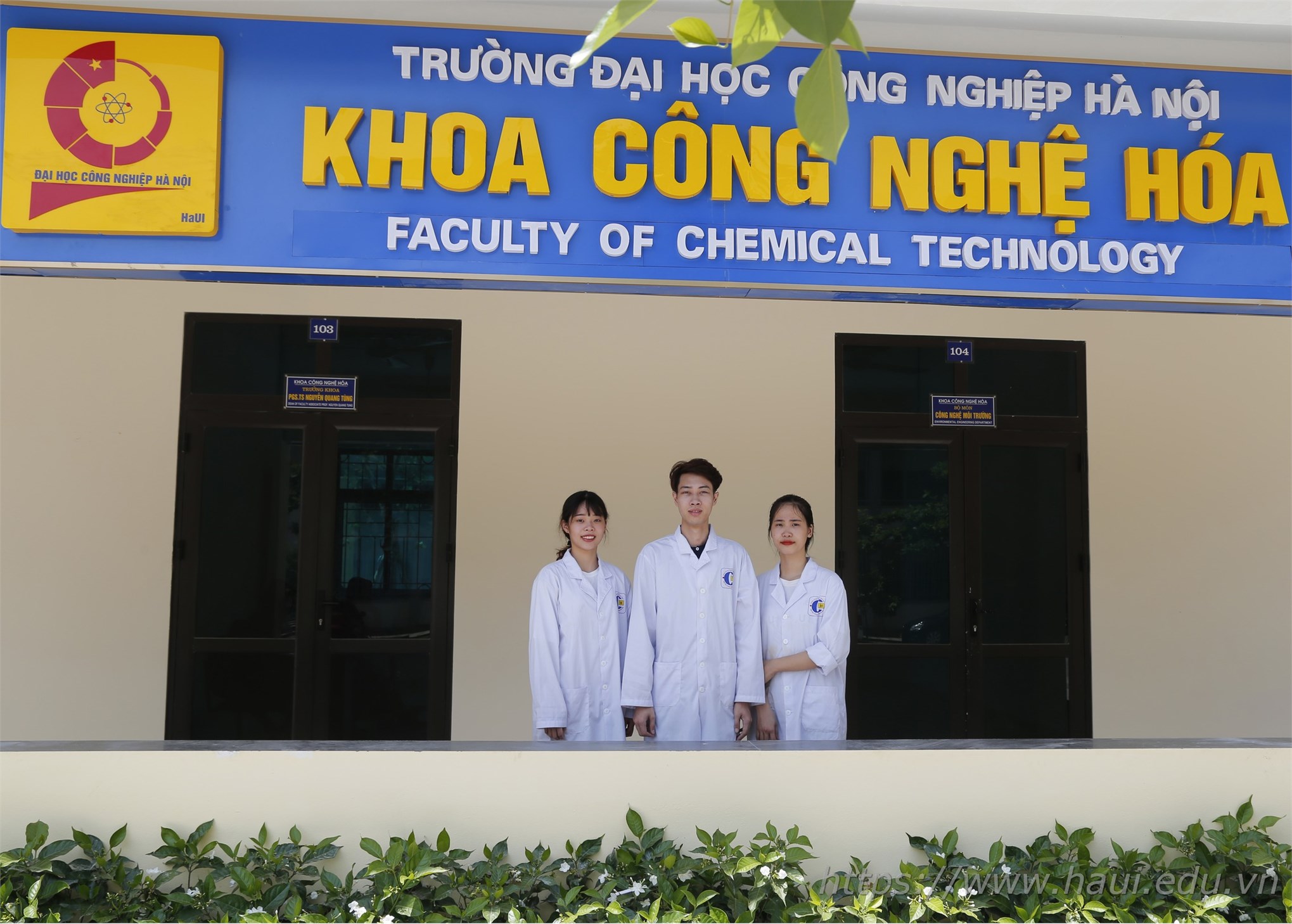 Sinh viên khoa Công nghệ Hóa, đại học công nghiệp Hà Nội với nghiên cứu khoa học