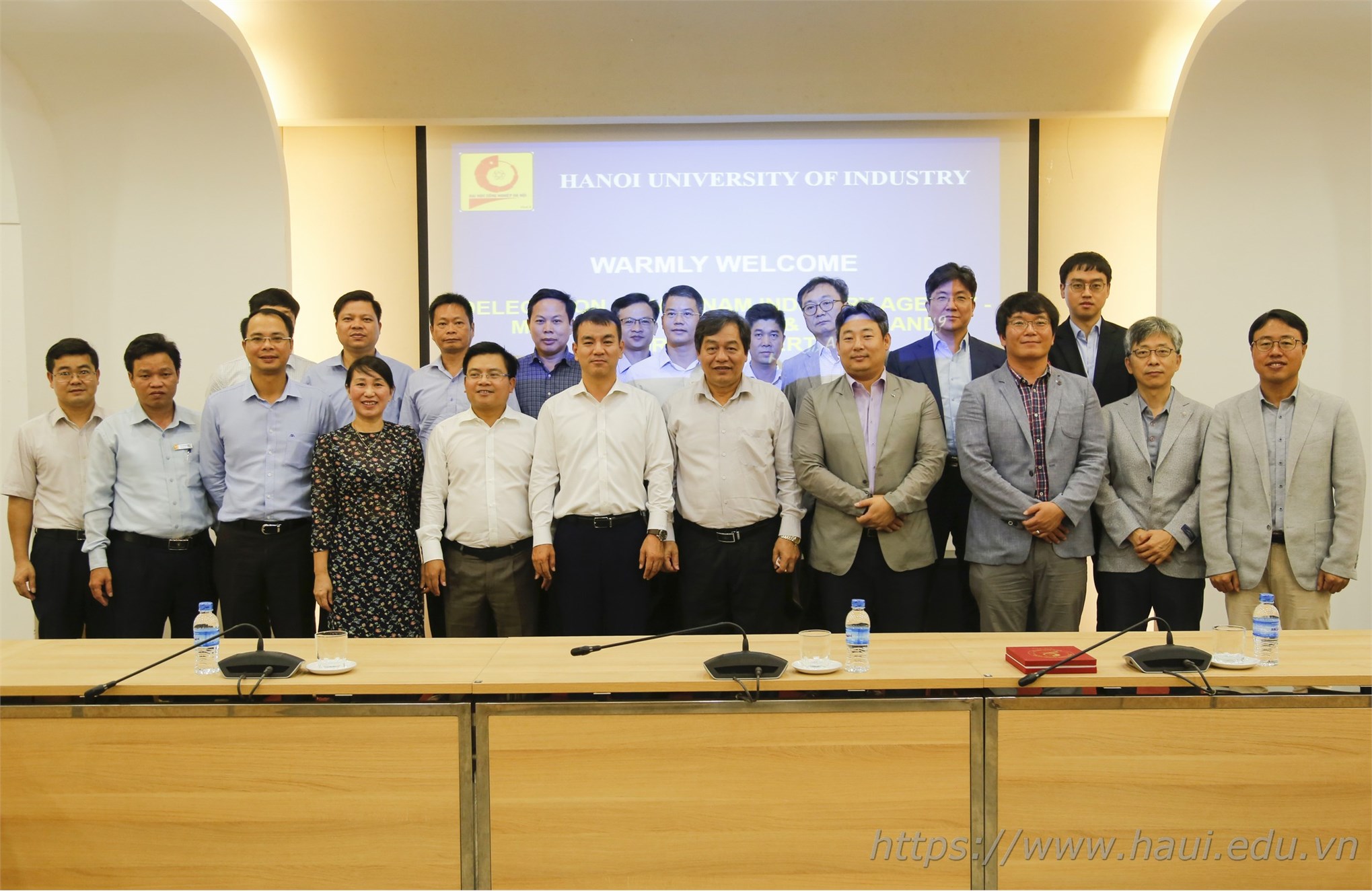 Trường Đại học Công nghiệp Hà Nội làm việc với Cục Công nghiệp - Bộ Công Thương, Viện KIAT - Hàn Quốc về Dự án thành lập Trung tâm VITASK