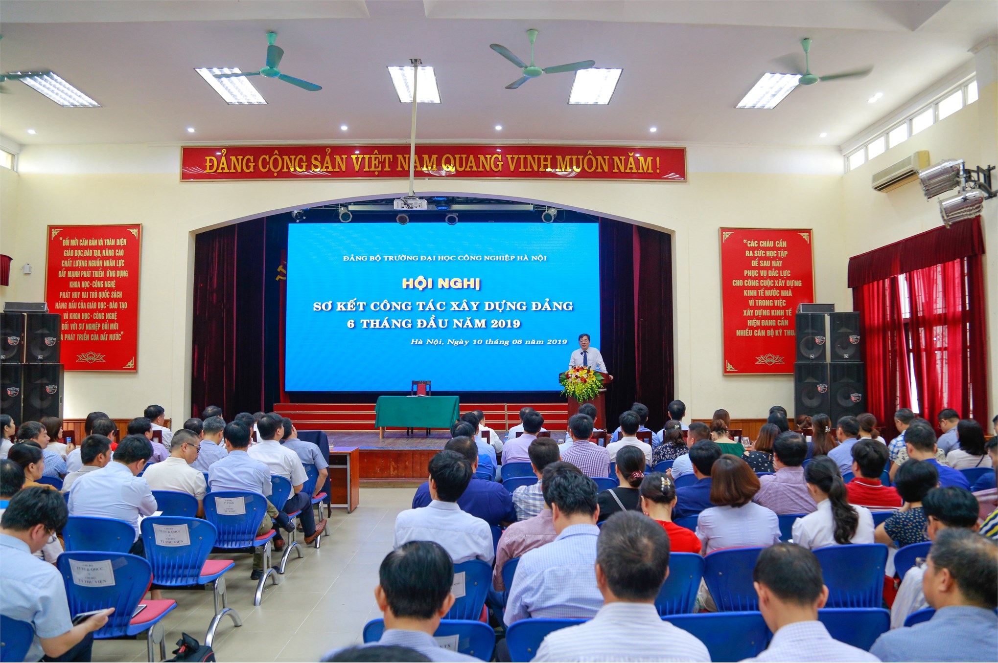 Đảng ủy Trường Đại học Công nghiệp Hà Nội sơ kết 6 tháng đầu năm 2019