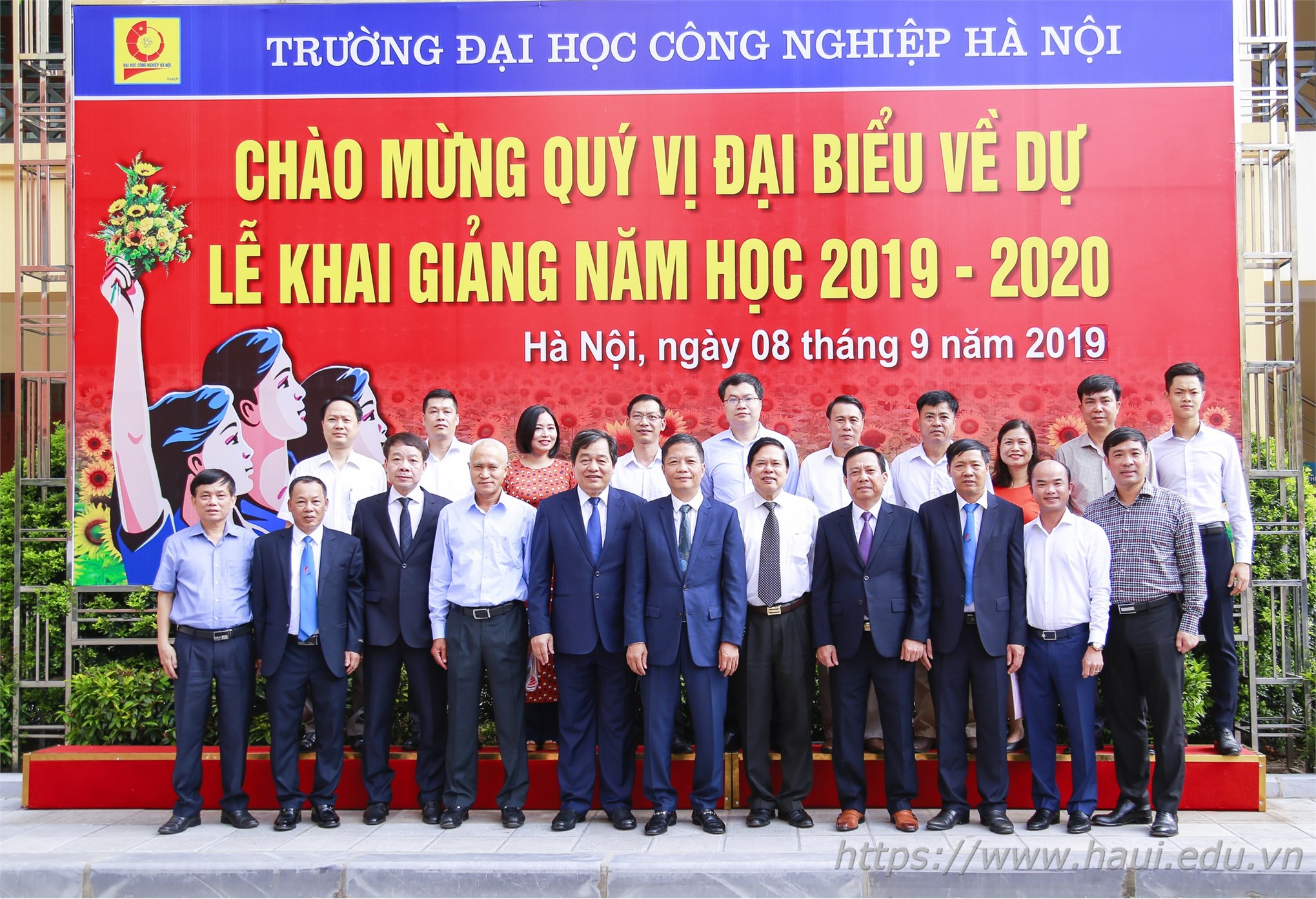 Đại học Công nghiệp Hà Nội tưng bừng khai giảng năm học 2019 - 2020
