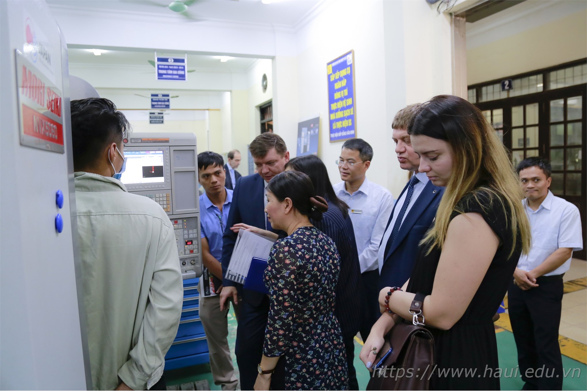 Hanoi University of Industry seeks cooperation opportunities with Russian Universities