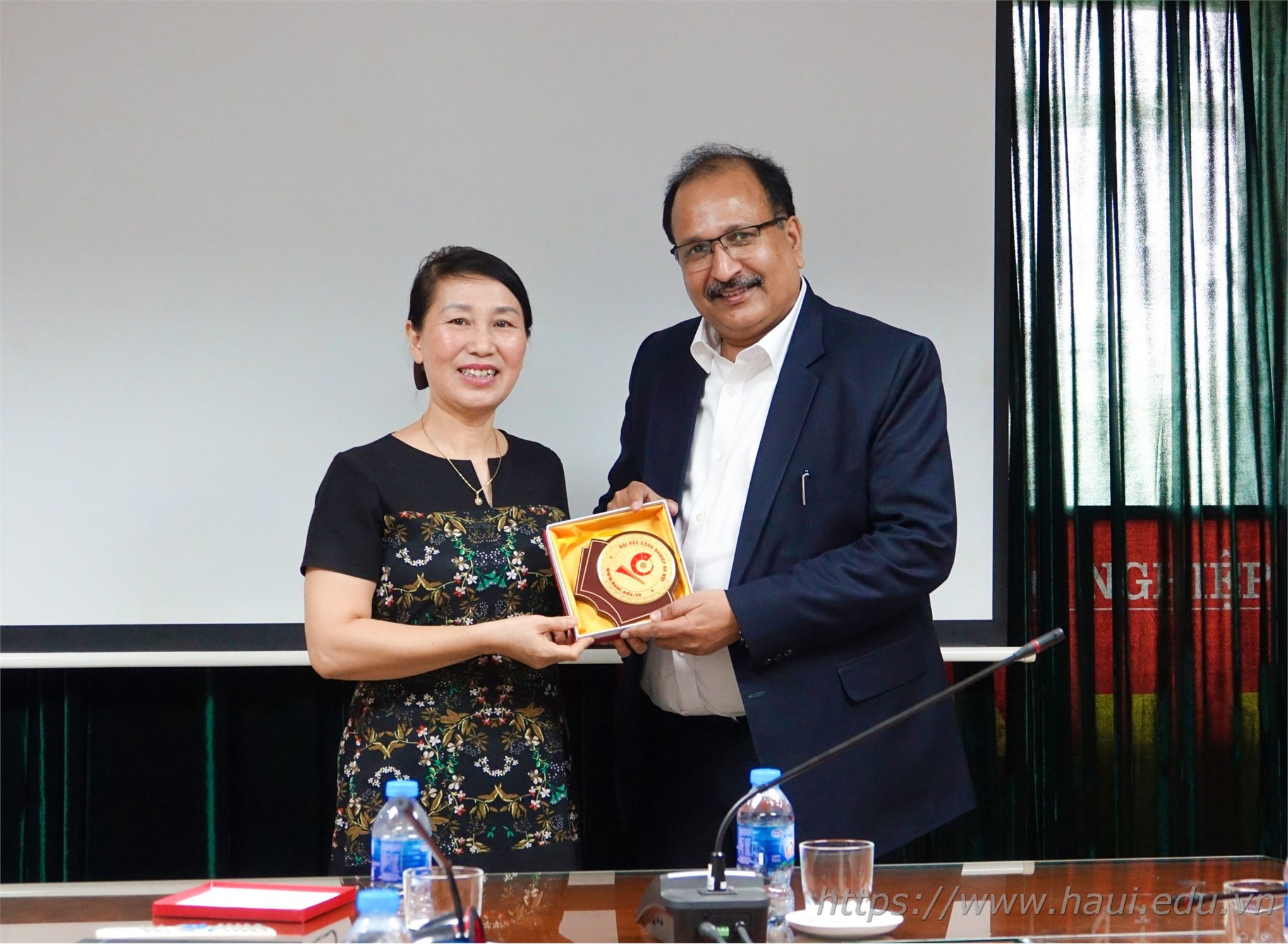 Job opportunities for HaUI students at HCL Technologies, India