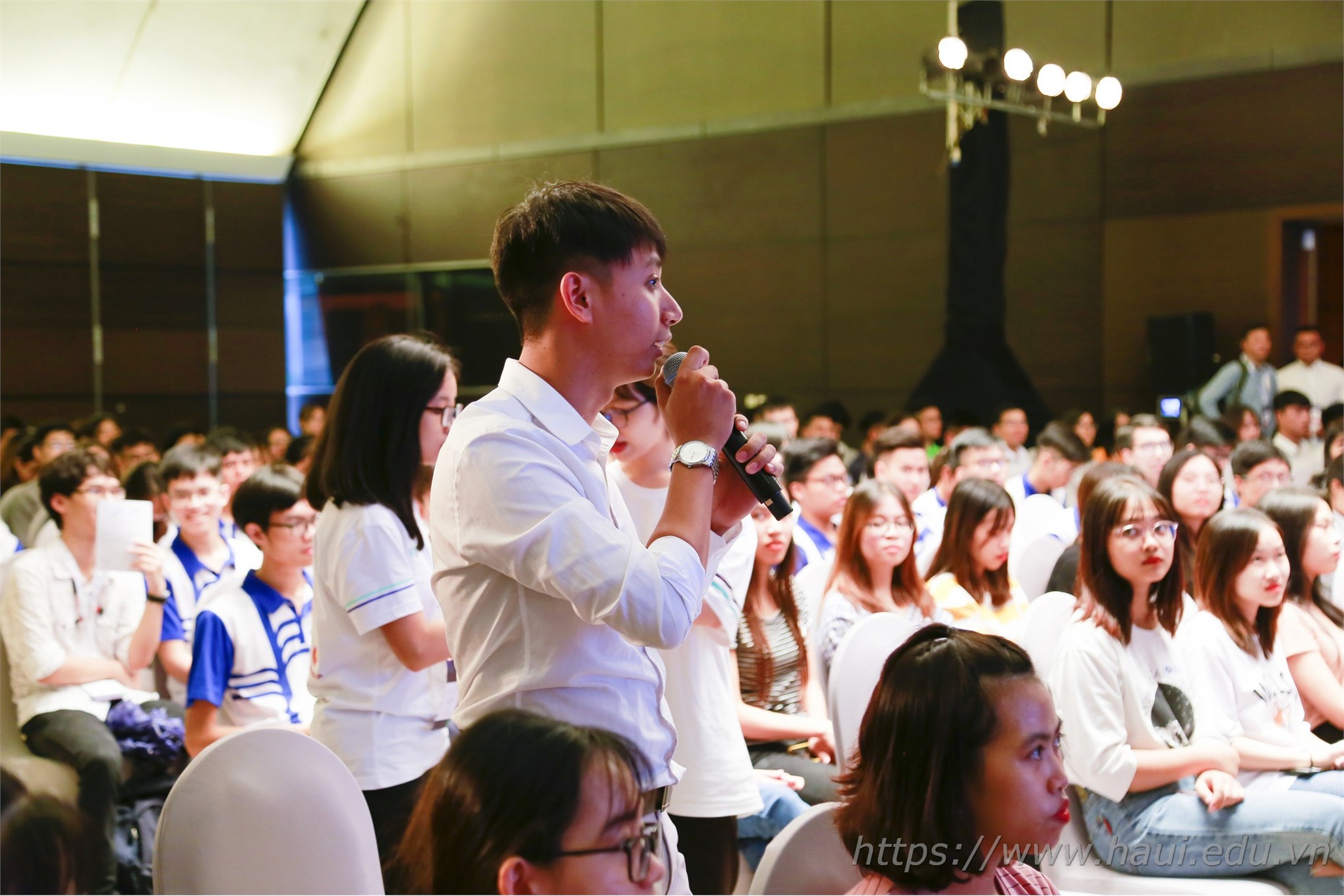 HaUI Students receive start-up funding from VinTech City