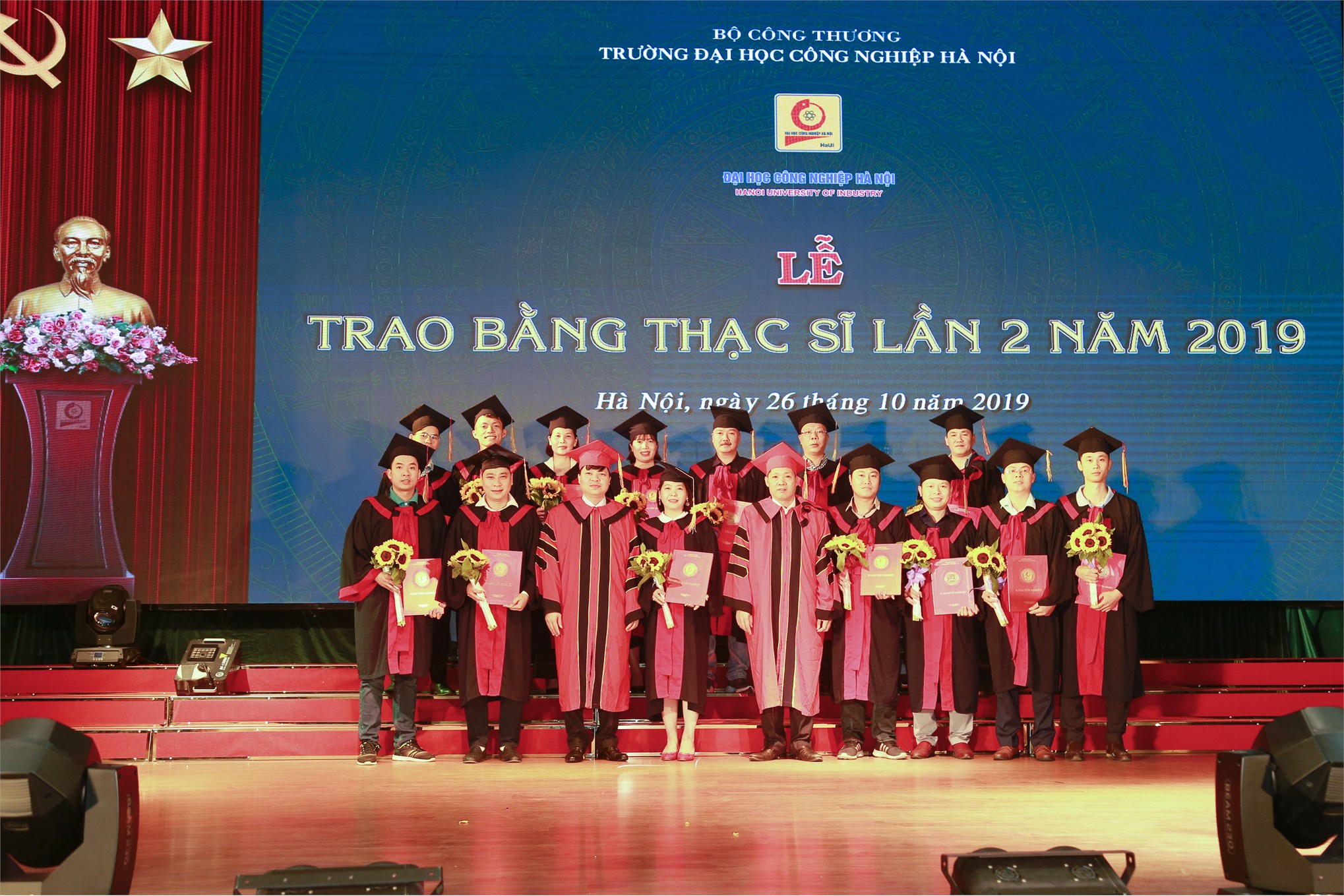 127 tân Thạc sĩ nhận bằng tốt nghiệp đợt 2 năm 2019
