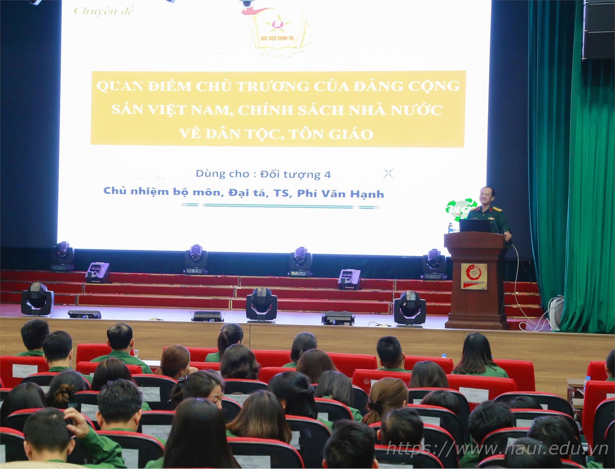 Trường Đại học Công nghiệp Hà Nội khai giảng Lớp bồi dưỡng kiến thức Quốc phòng và An ninh cho đối tượng 4