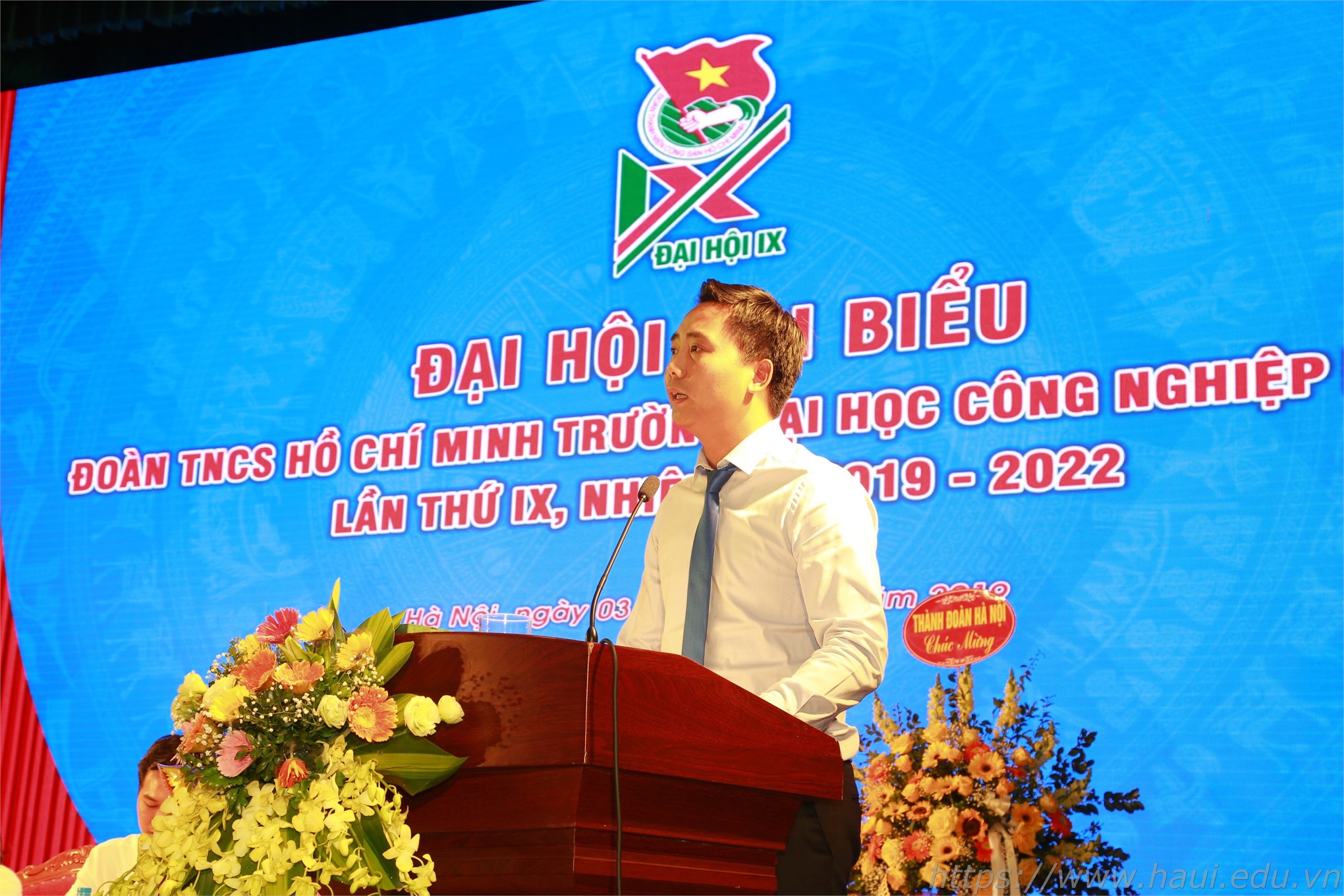 Đồng chí Nguyễn Đức Tiến - Phó bí thư Thành đoàn, Chủ tịch Hội Liên hiệp Thanh niên TP Hà Nội ghi nhận những kết quả đã đạt được trong nhiệm kỳ vừa qua
