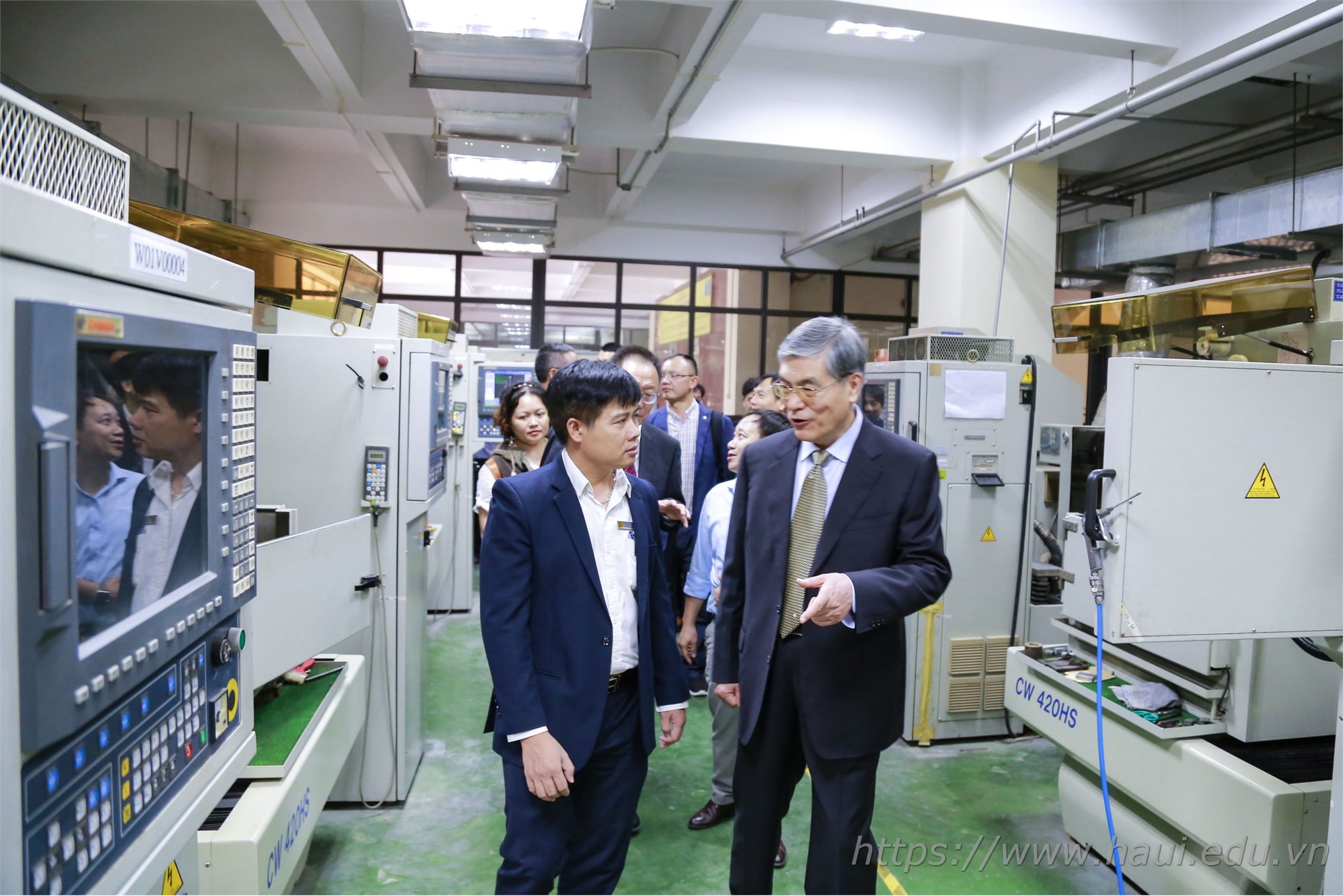 Delegation of Chinese Mechanical Engineering Society paid a working visit to Hanoi University of Industry