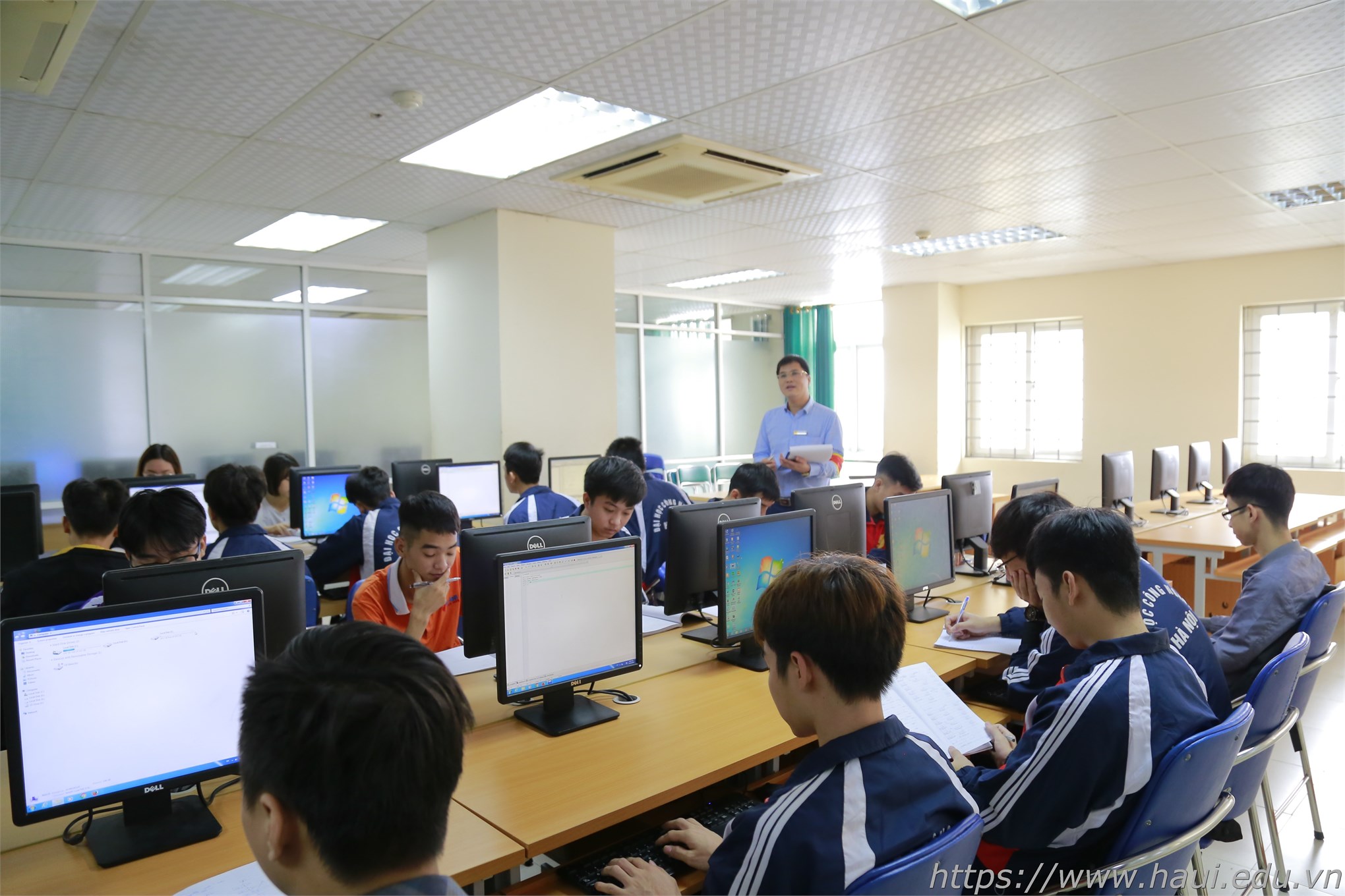 Tuần 5S lần thứ 18 với chủ đề “Hoạt động 5S hướng tới ngày Nhà giáo Việt Nam 20/11”